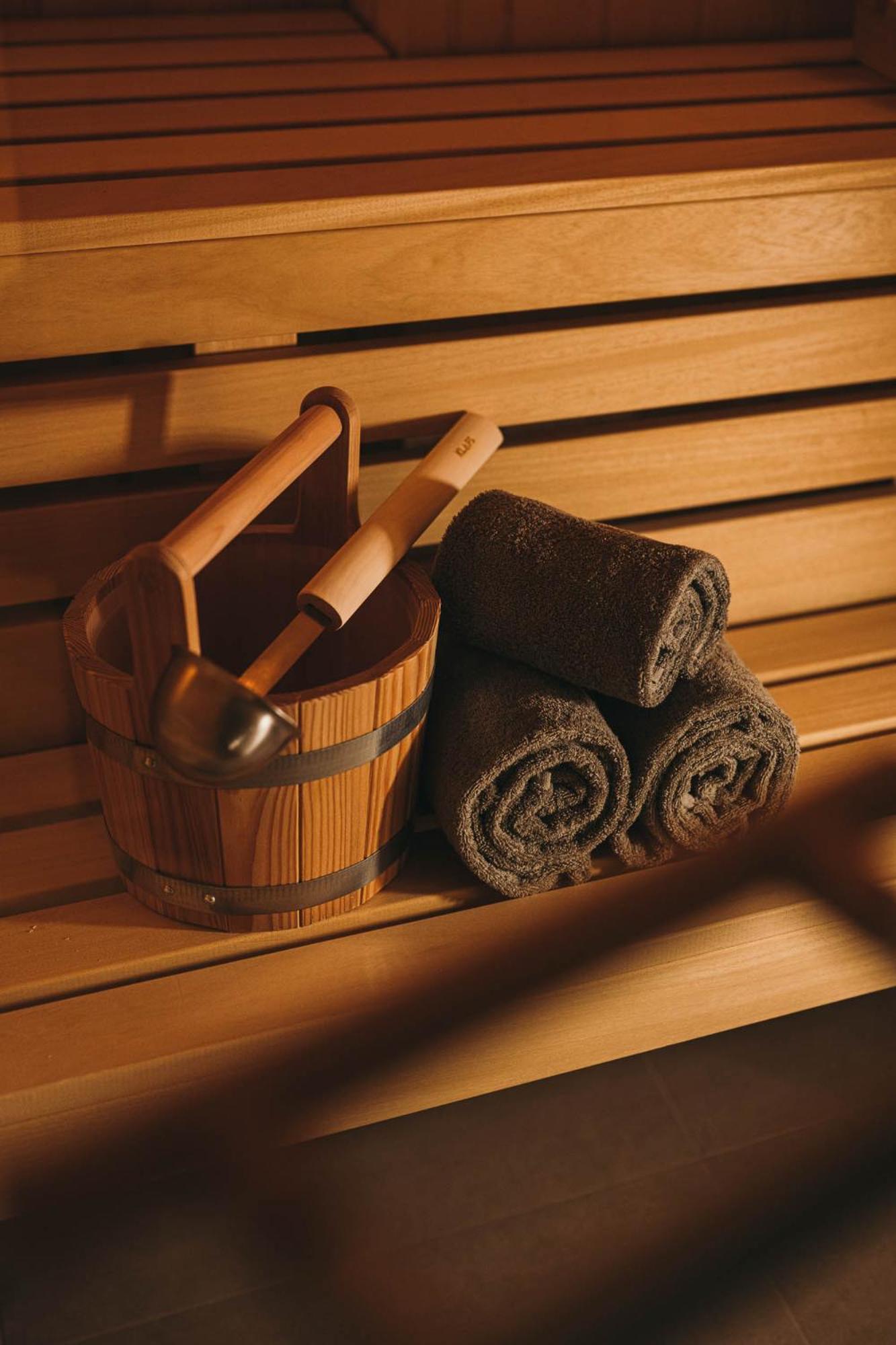 Three-Bedroom Apartment with Sauna