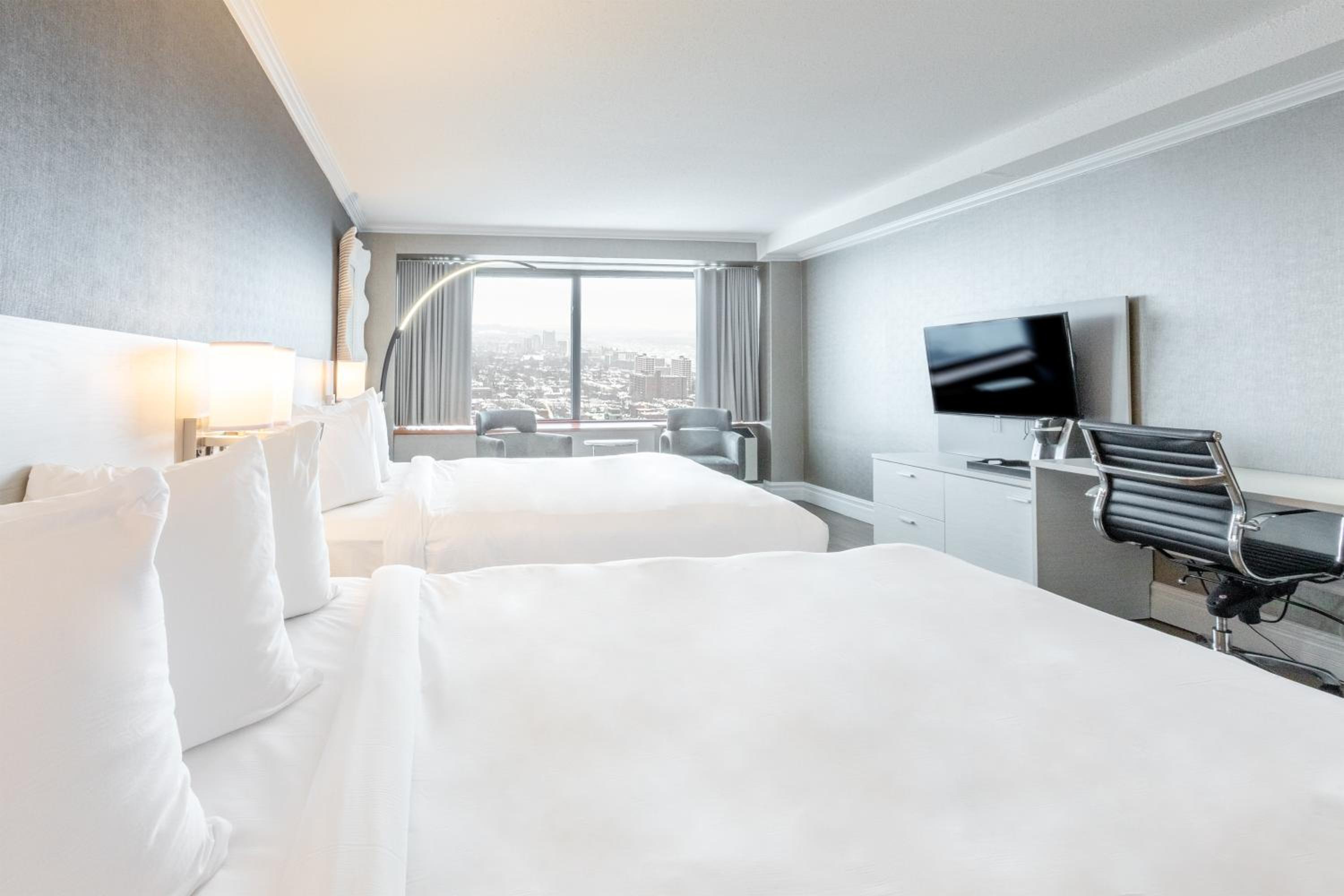Deluxe Double Room with Two Double Beds - Photo 3