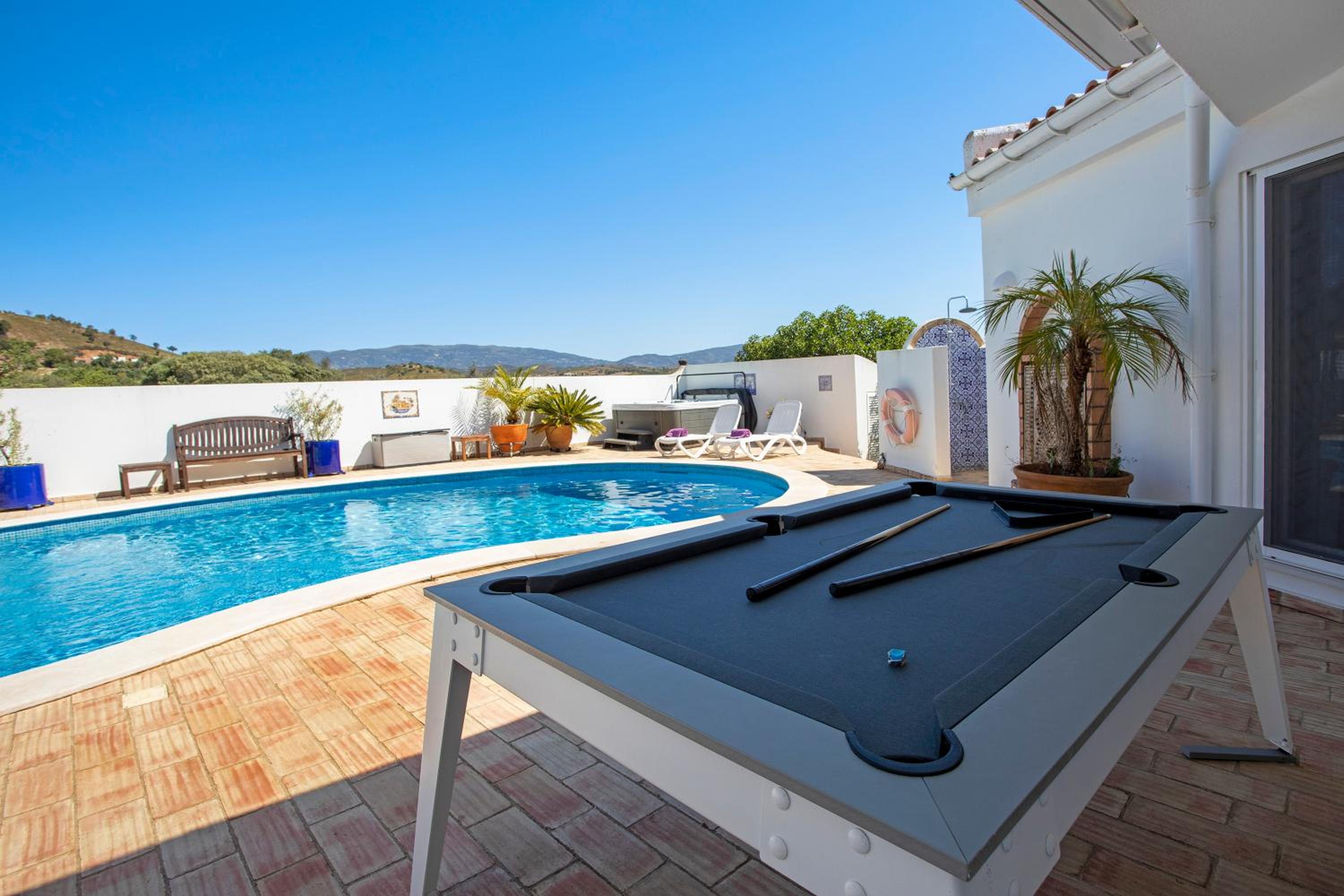 Villa with Garden View - Photo 32