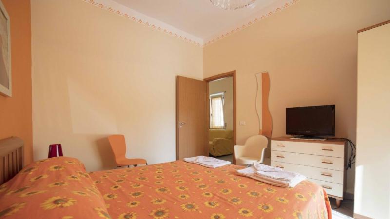 One-Bedroom House photo 1