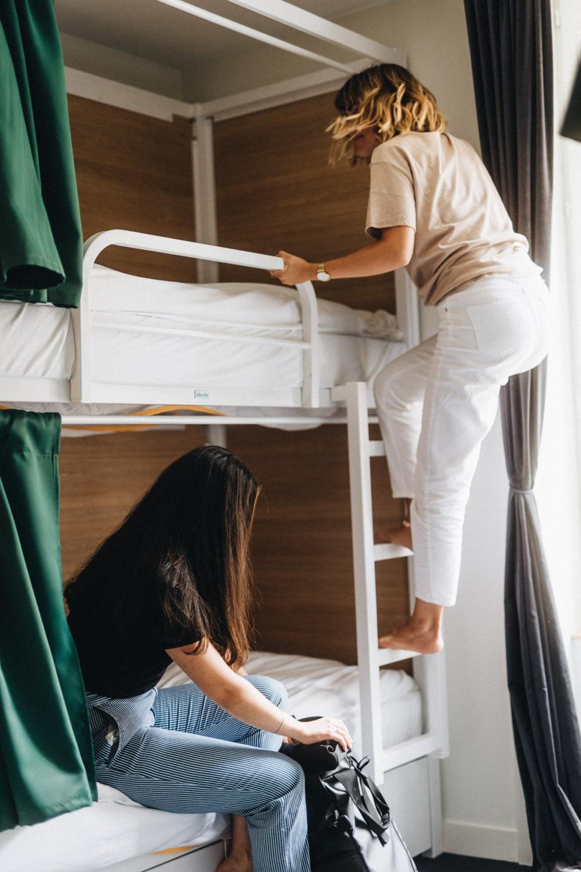 Bed in 10-Bed Mixed Dormitory Room photo 2