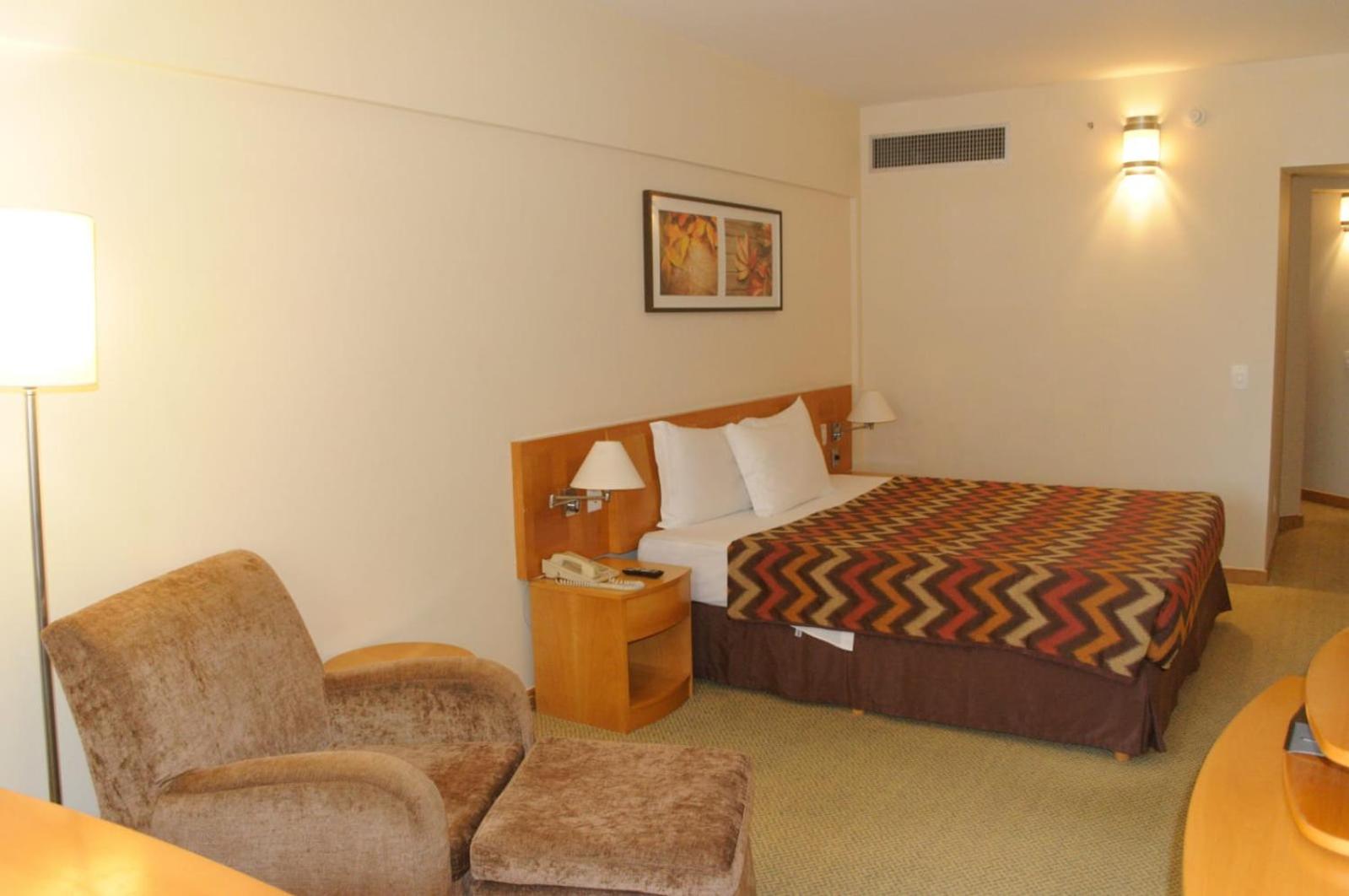 Queen Room photo 3