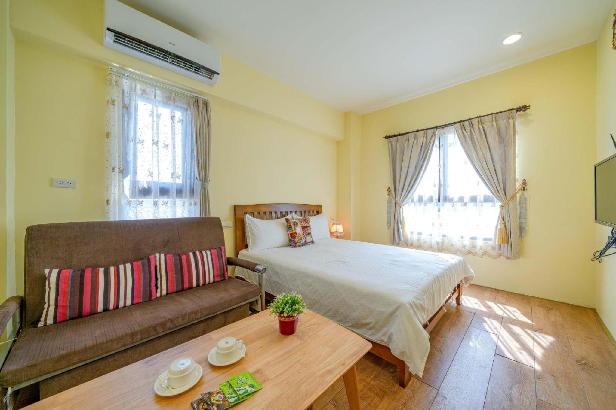 Standard Double Room - Photo 9