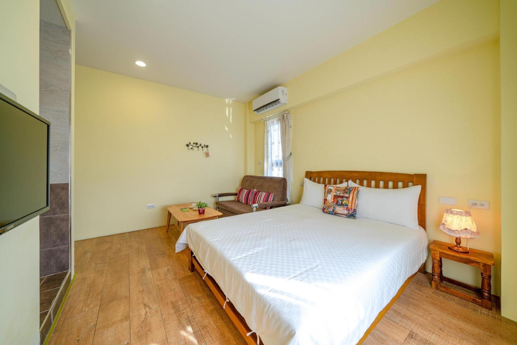 Standard Double Room - Photo 8