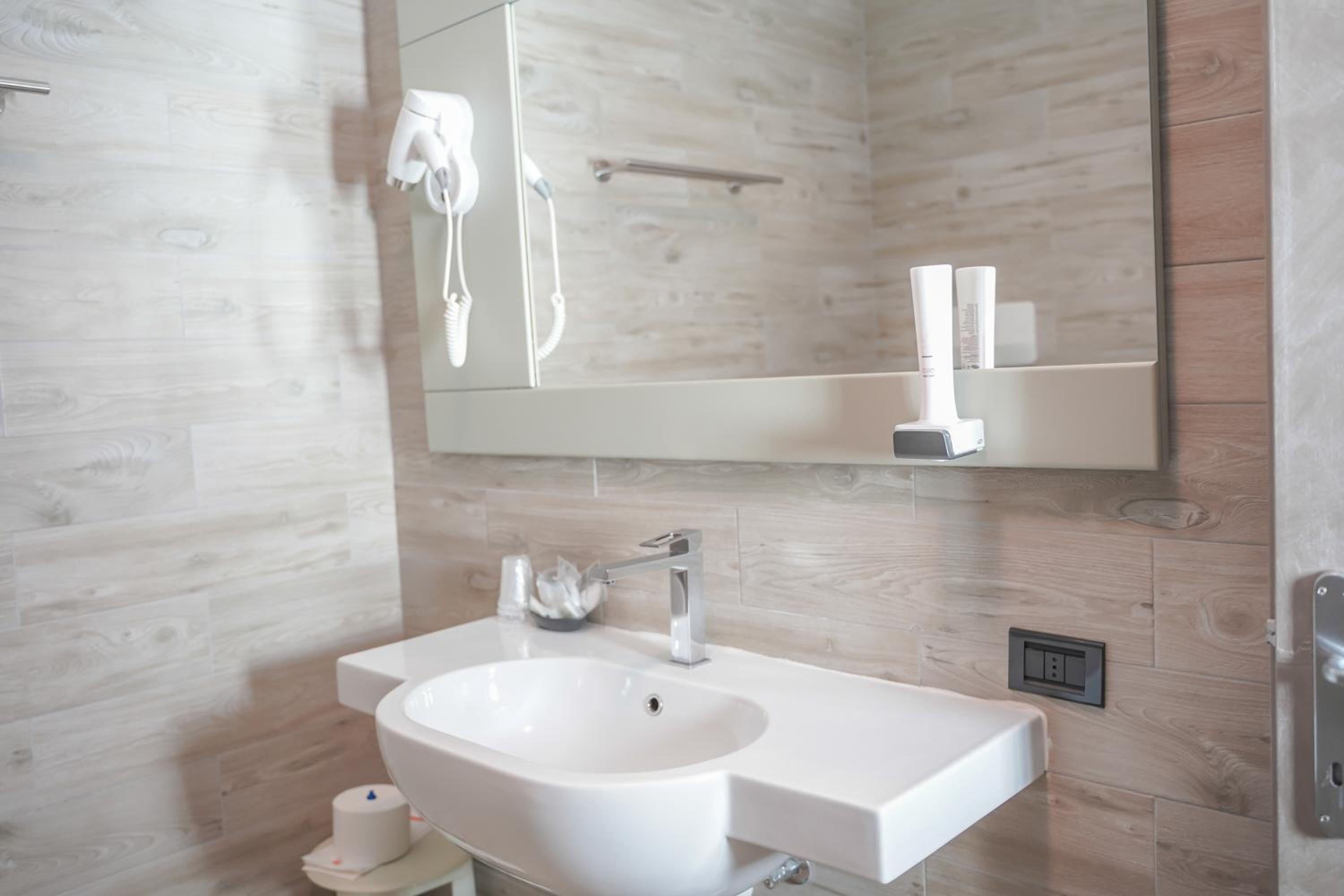 Triple Room - Photo 3