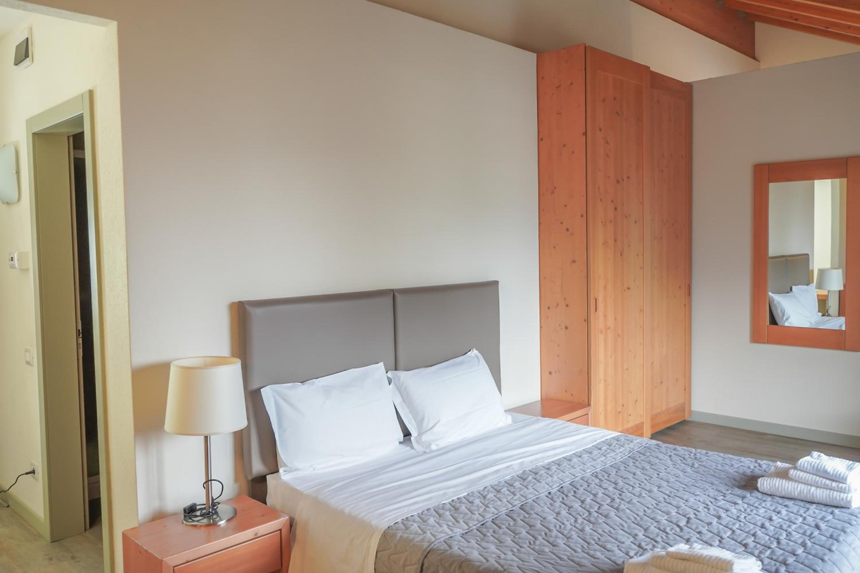 Junior Suite (4 Adults) - Photo 1