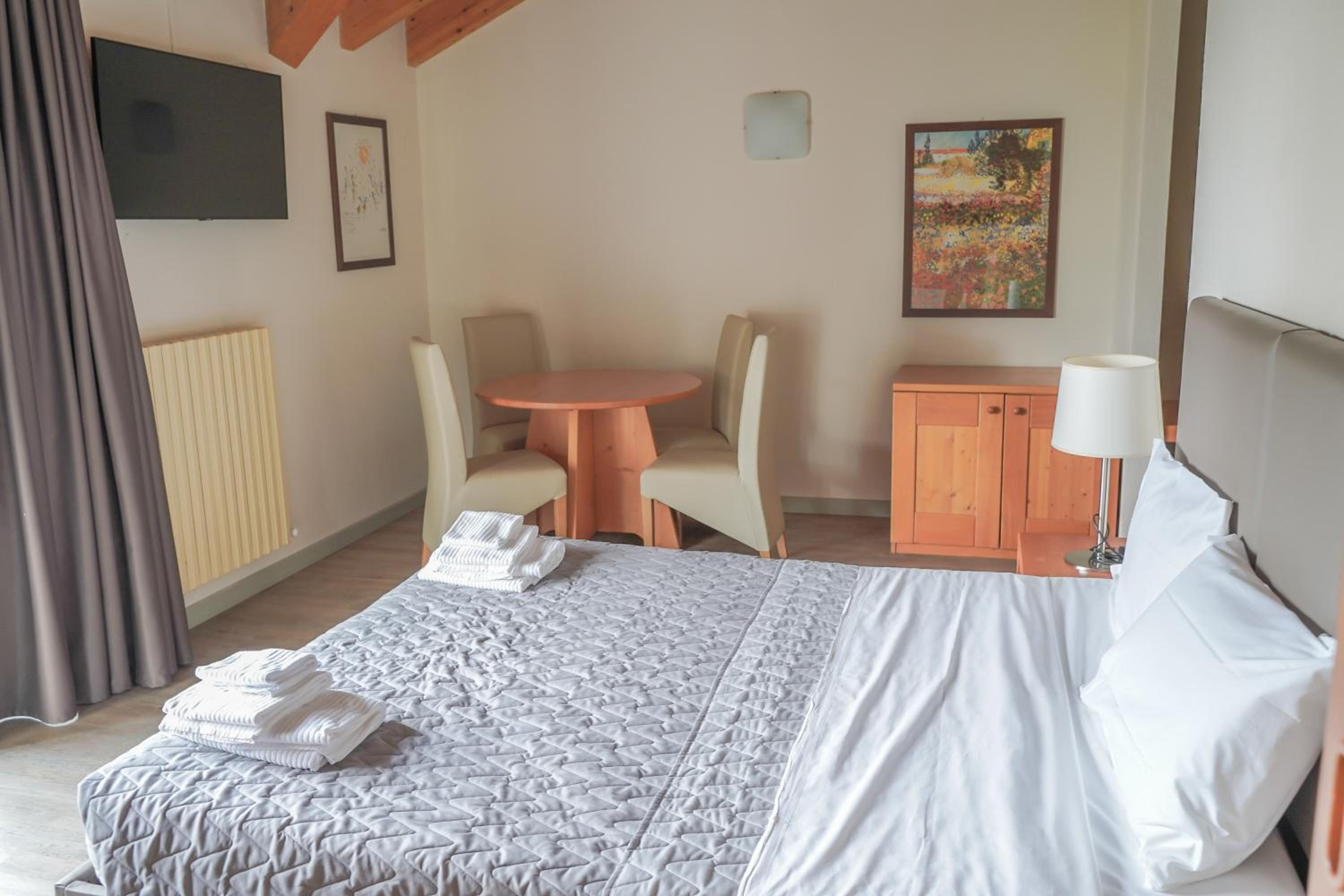 Junior Suite (4 Adults) - Photo 7