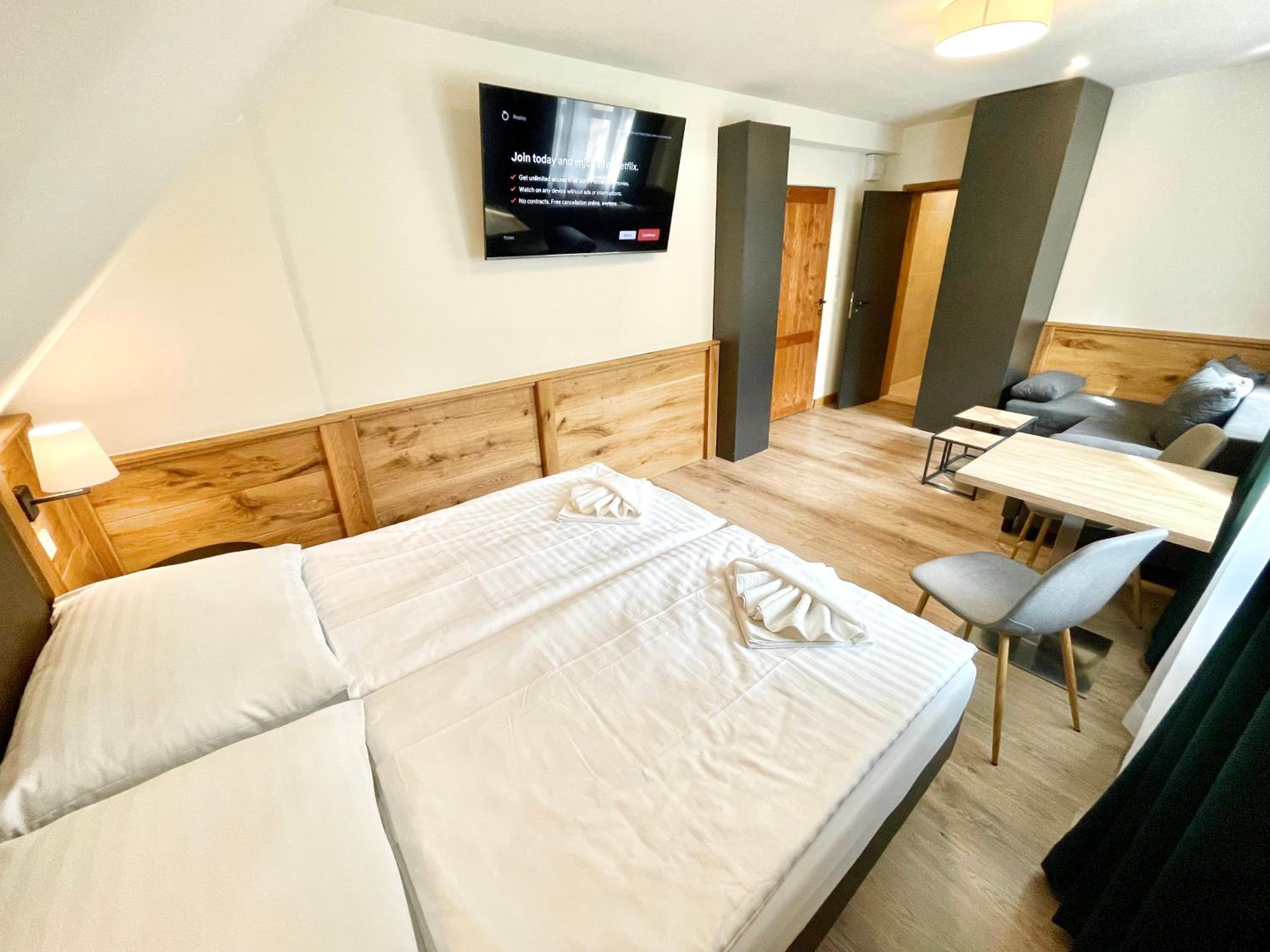 Superior Double or Twin Room - Photo 7