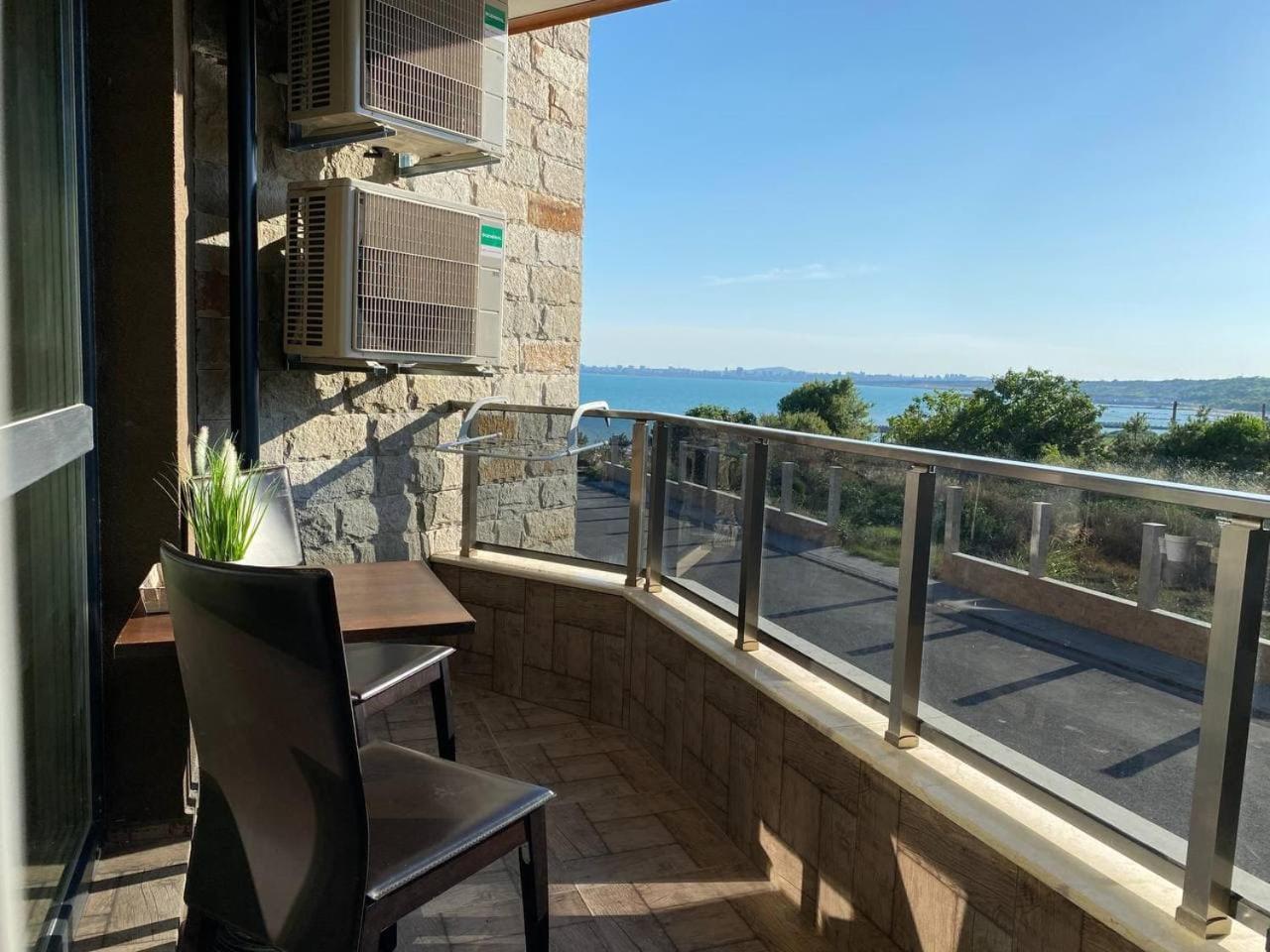 Apartment with Sea View photo 3