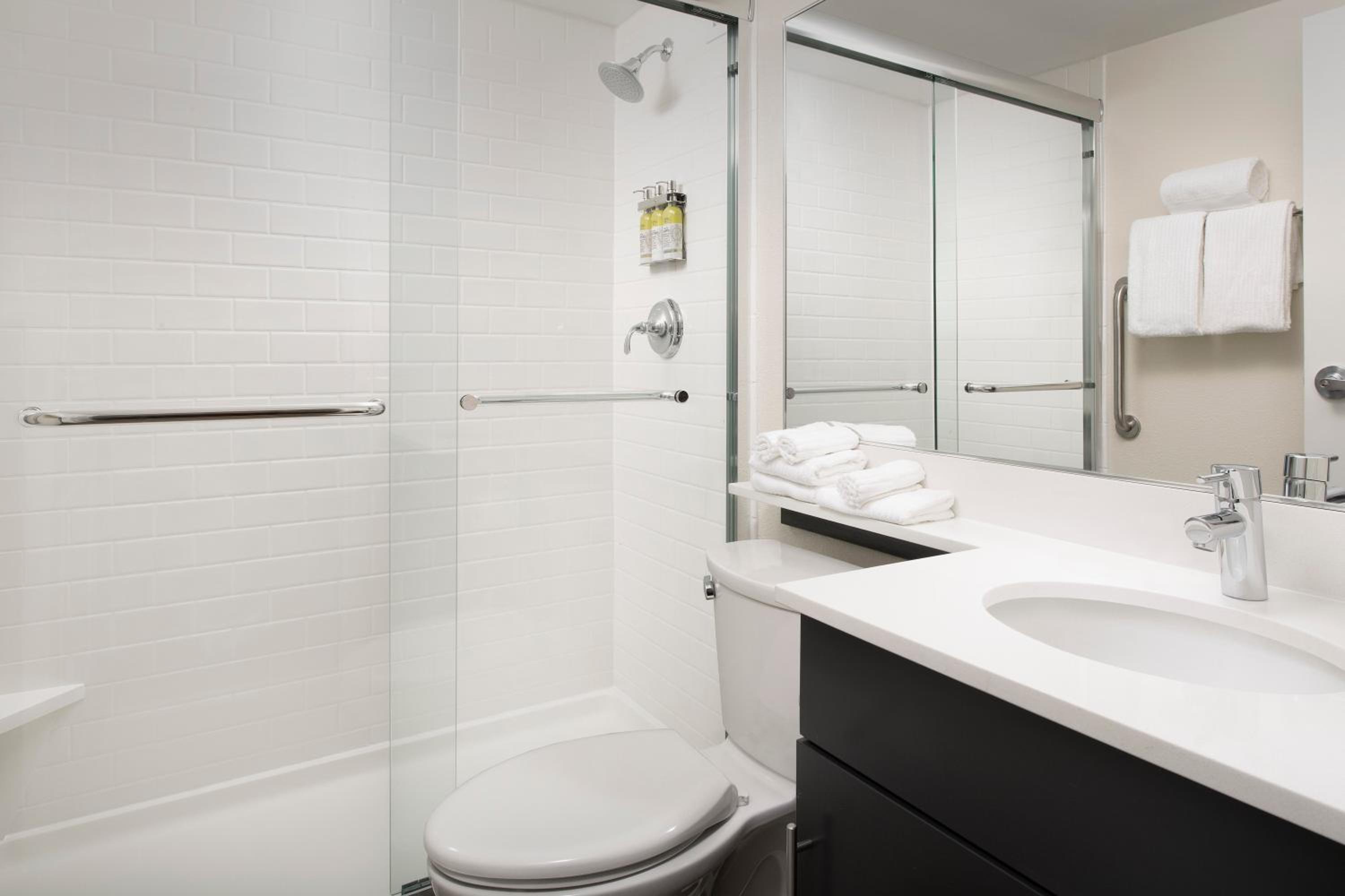 King Studio Suite - Photo 2