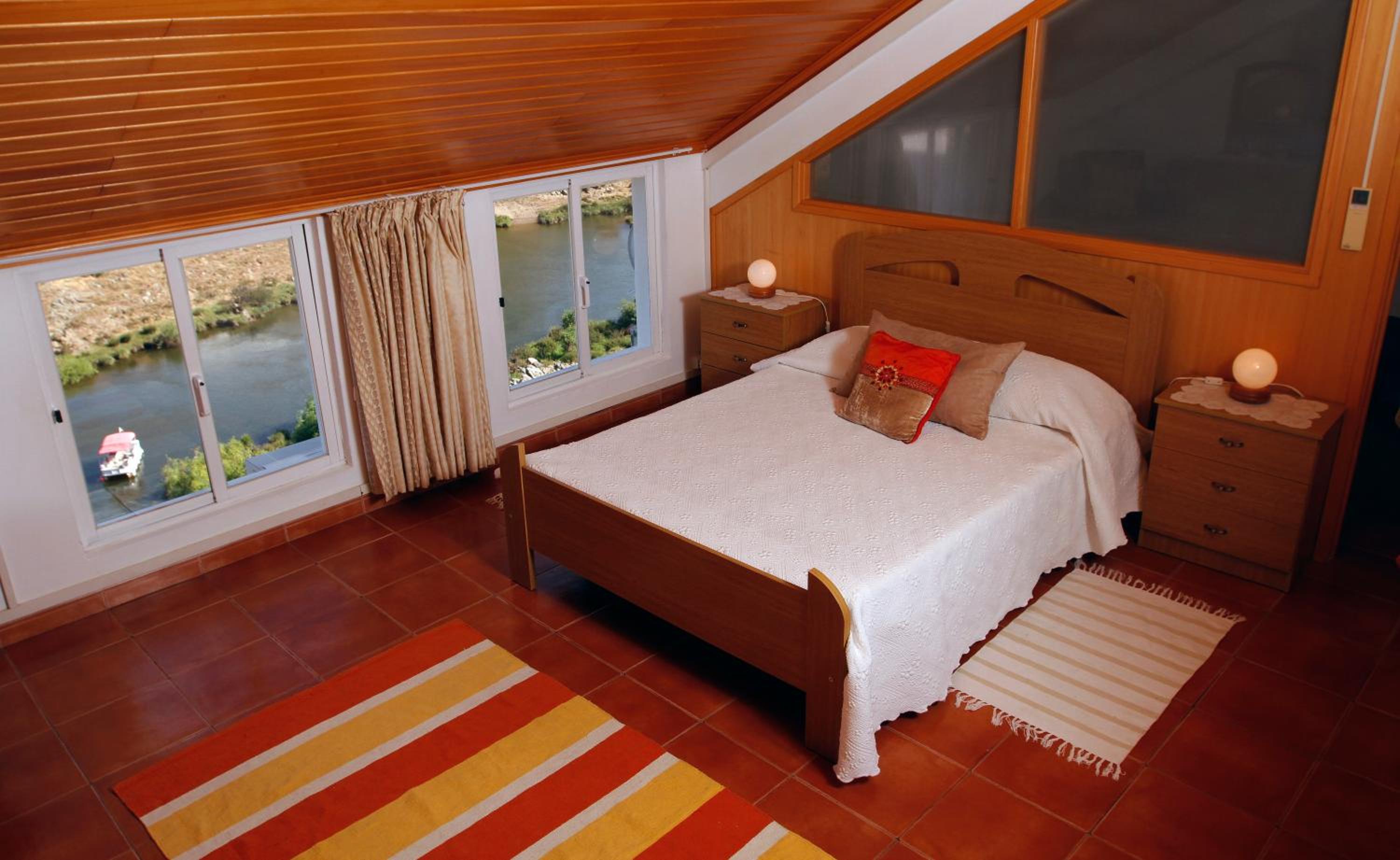 Triple Room with Balcony - Photo 6