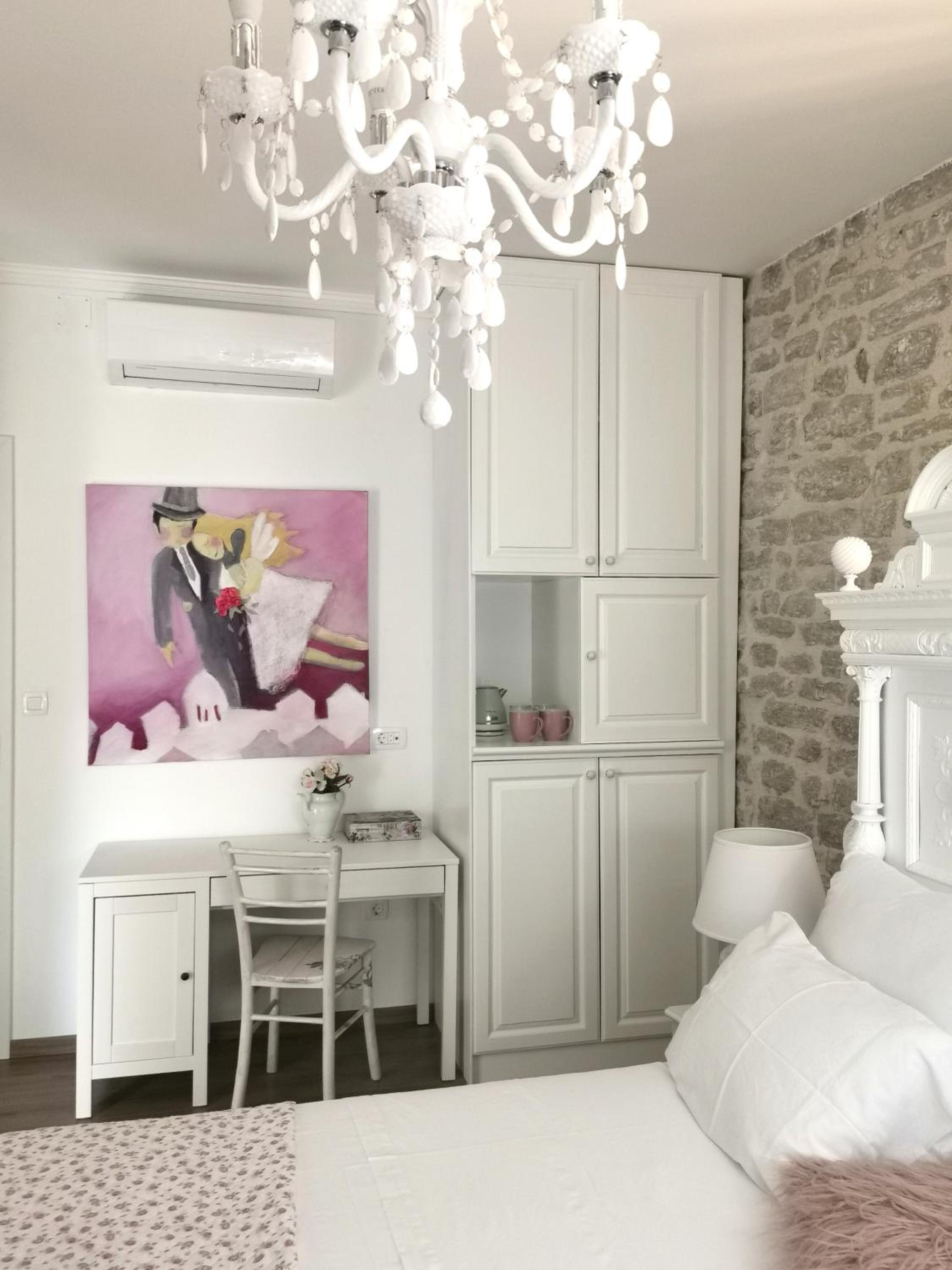Double Room - Photo 14