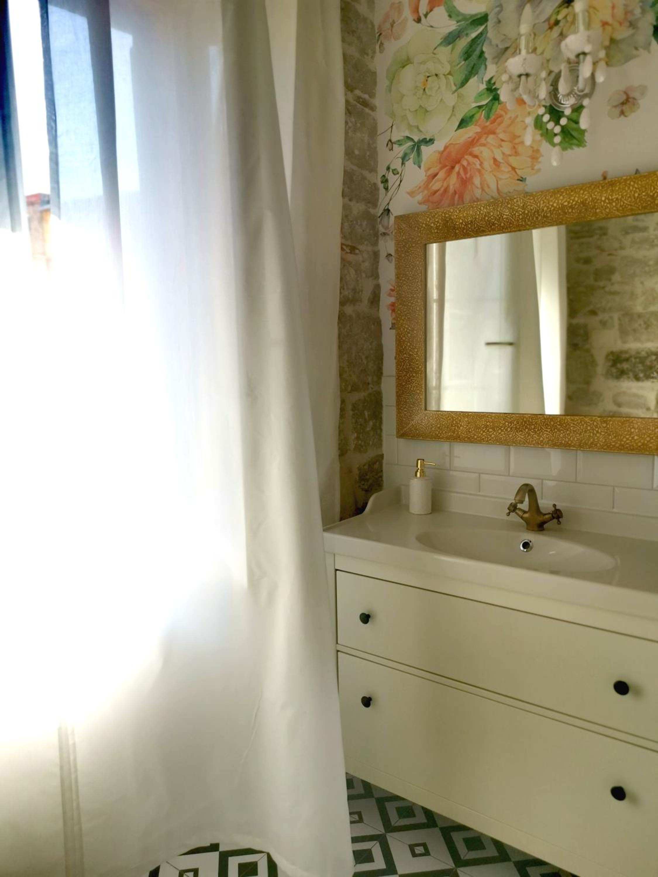 Double Room - Photo 21
