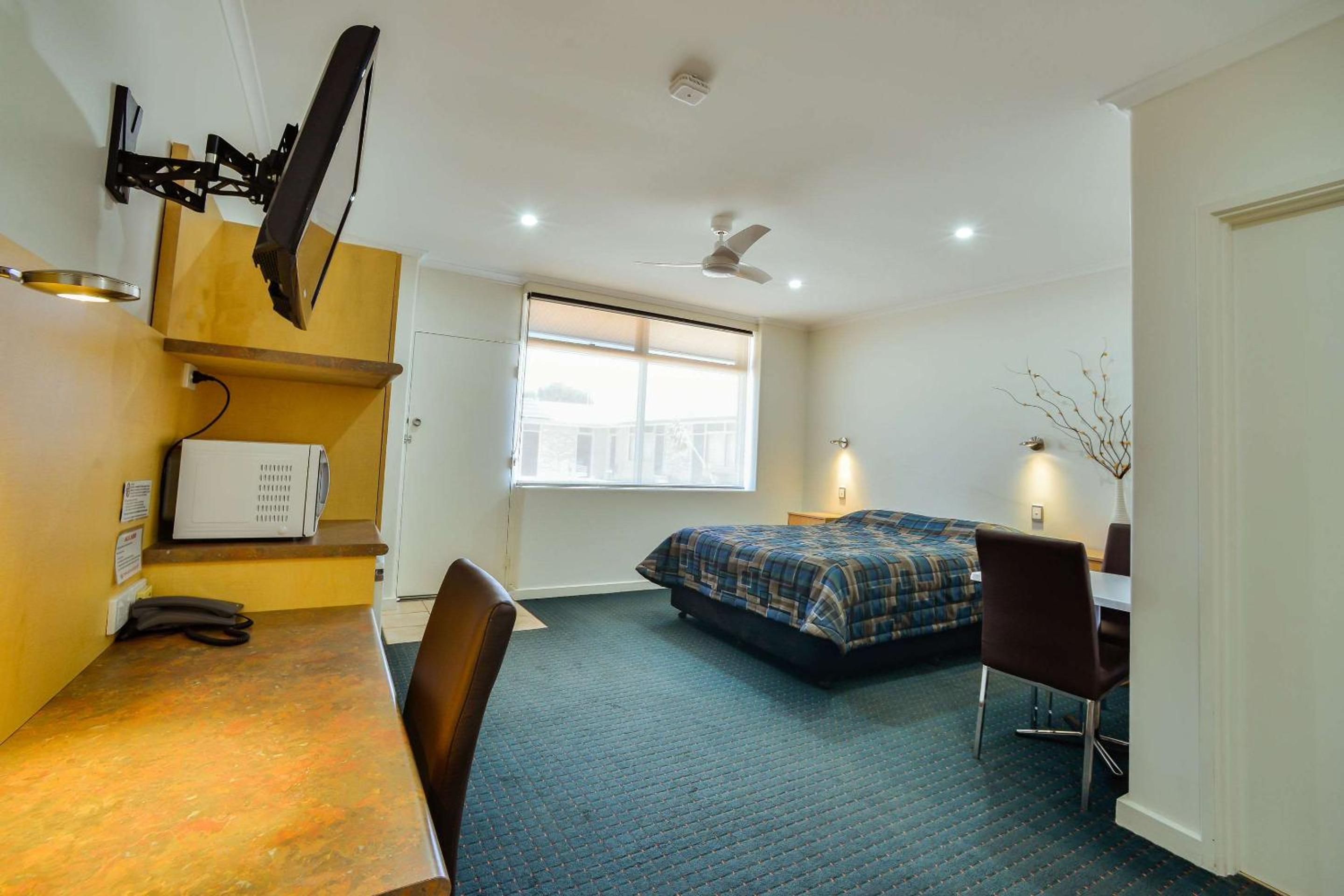 Executive Room - Photo 4