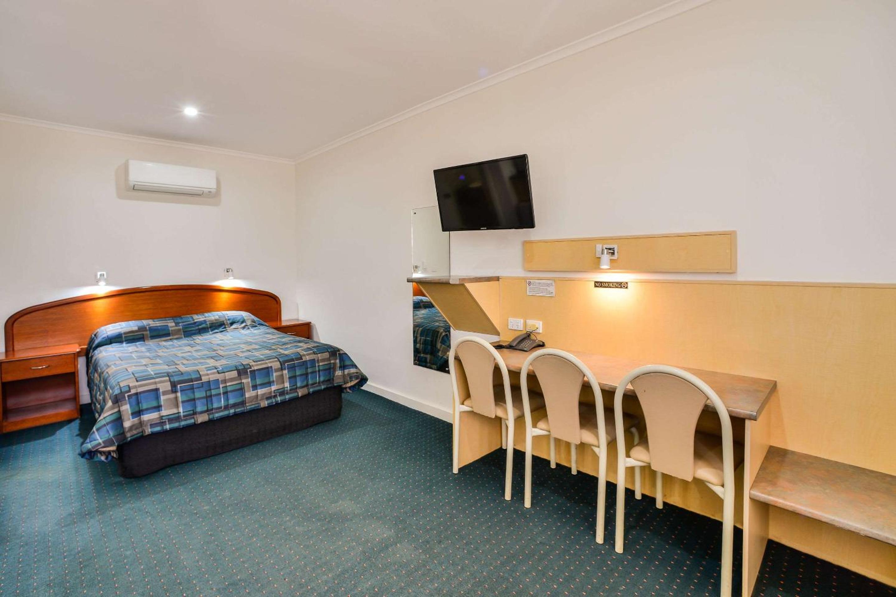 Quadruple Room - Photo 1