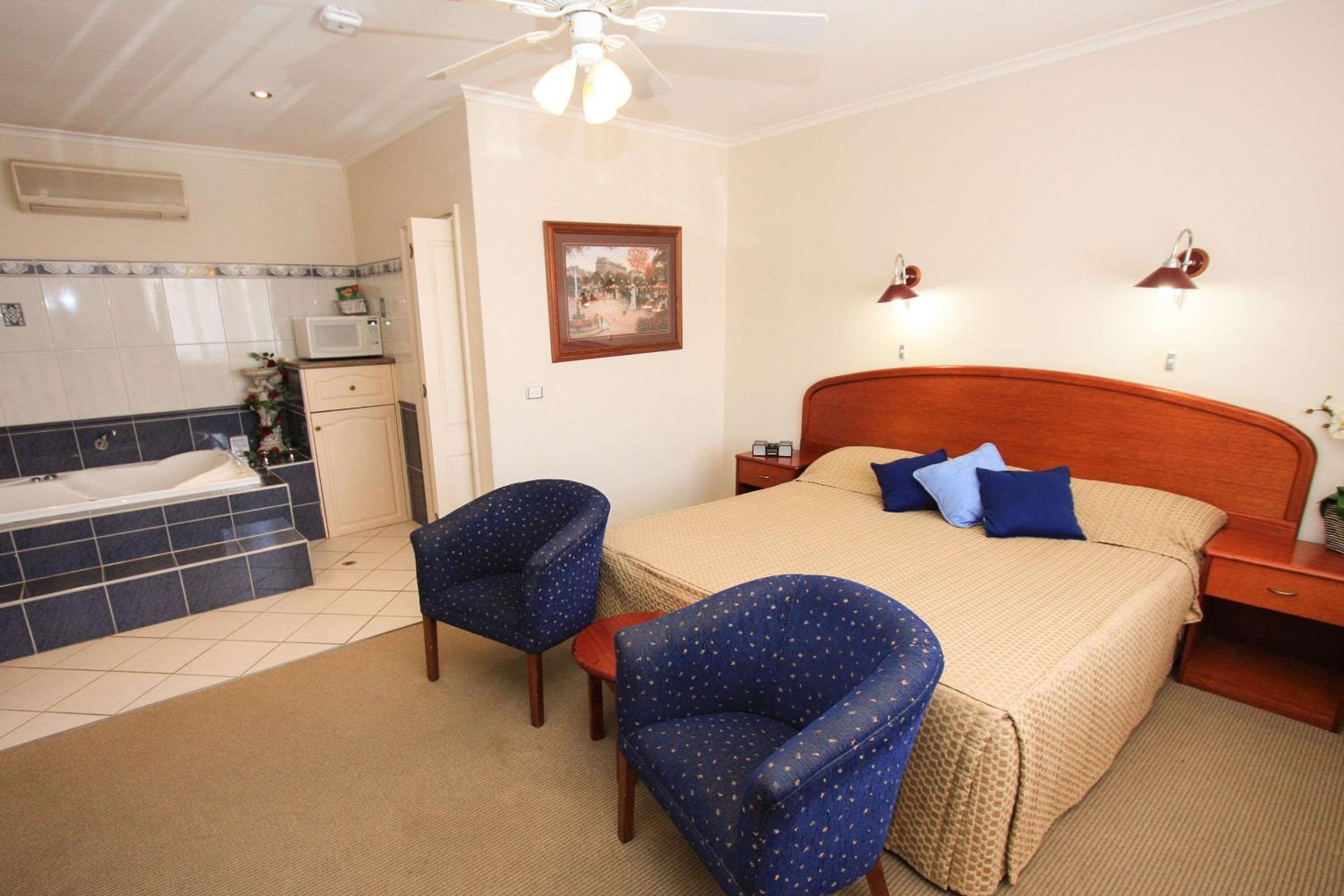 One-Bedroom Suite - Photo 1