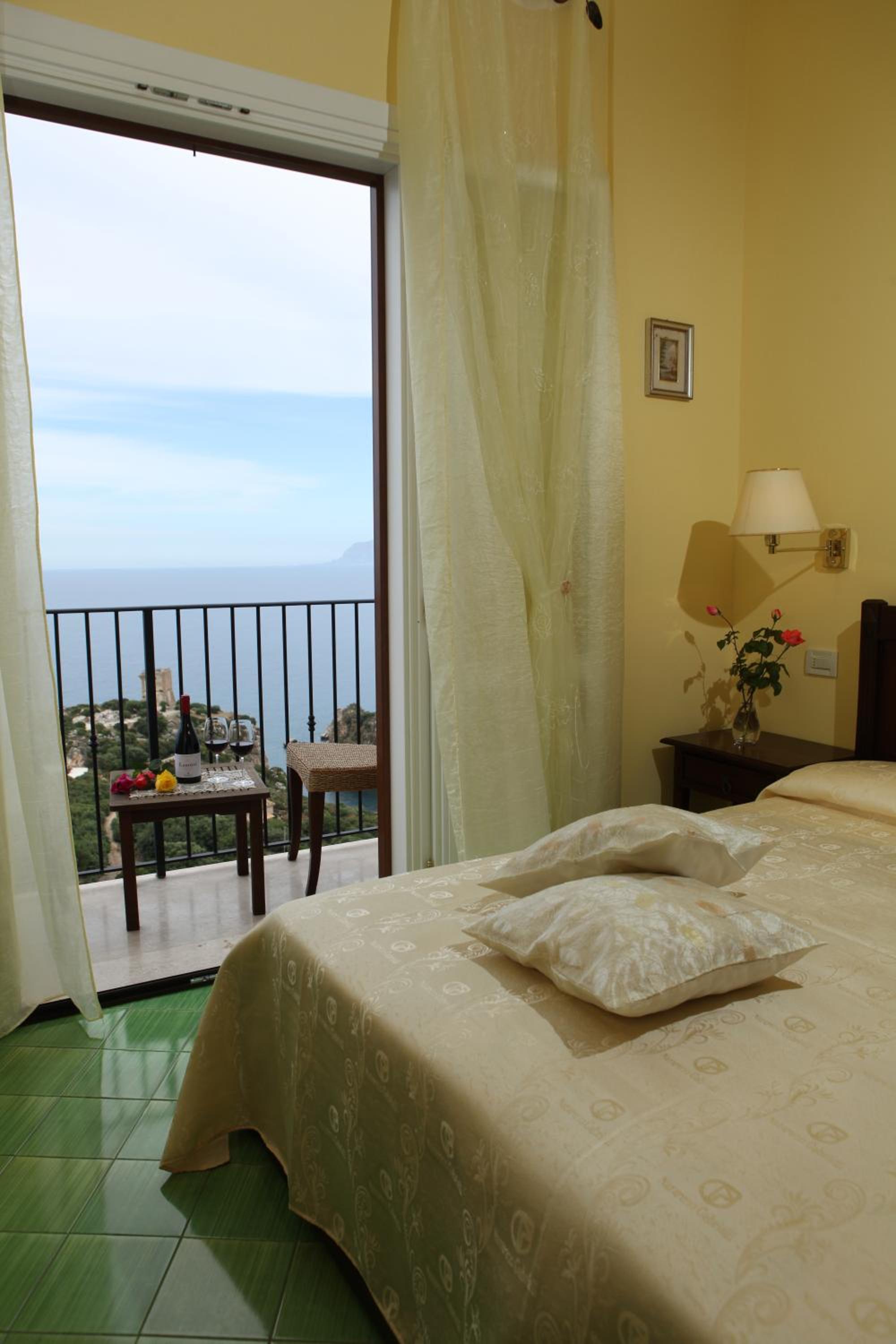Double Room with Sea View photo 1