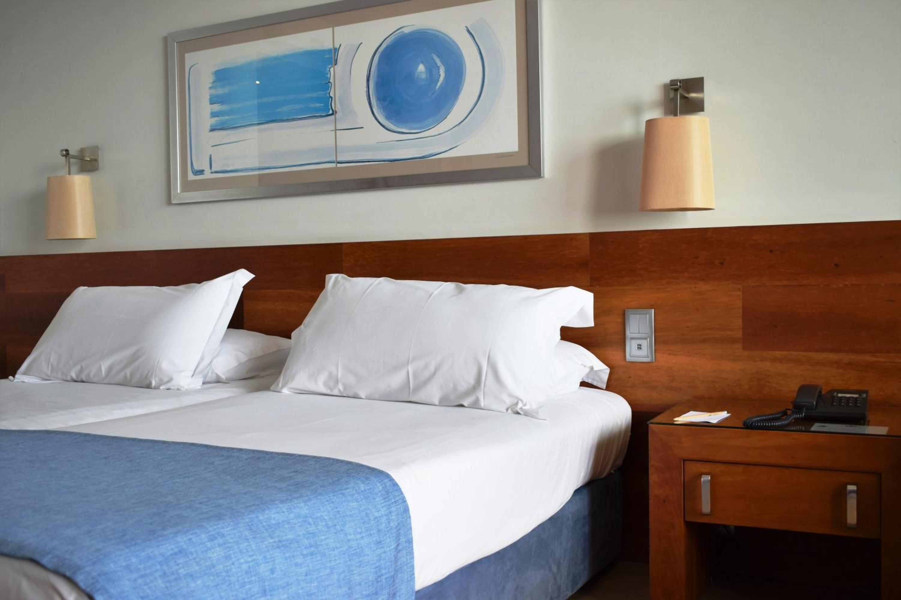 Classic Room with Sea View - Photo 2