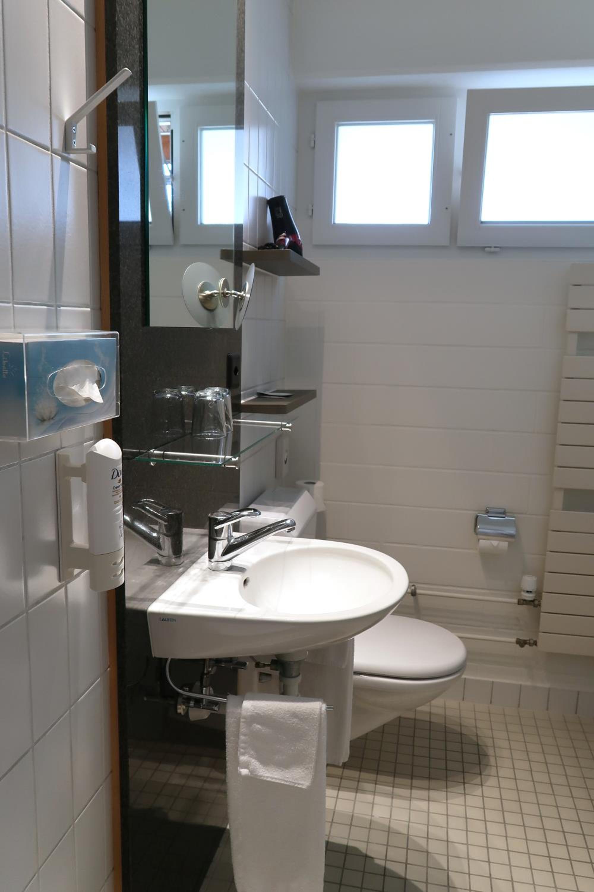 Double Room - Photo 7