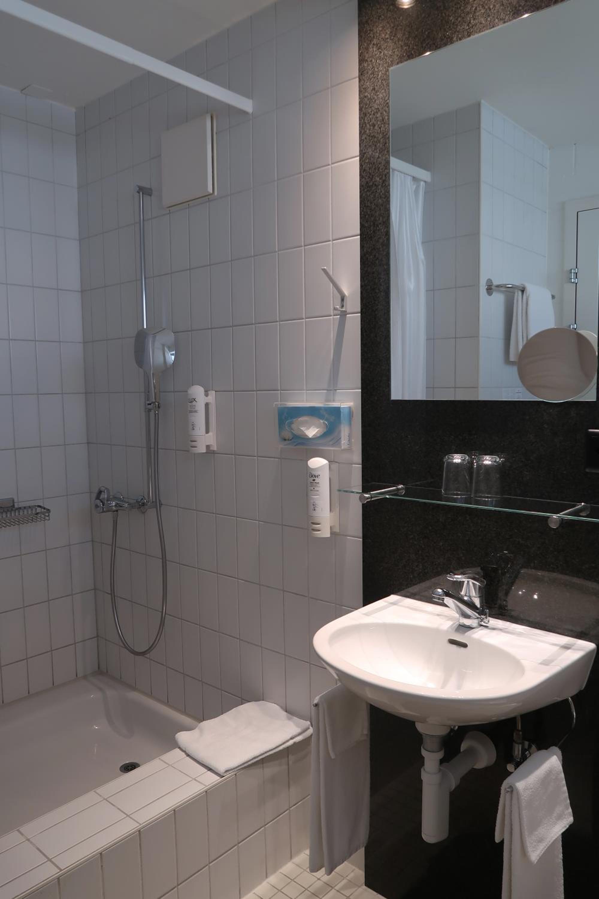 Double Room - Photo 6