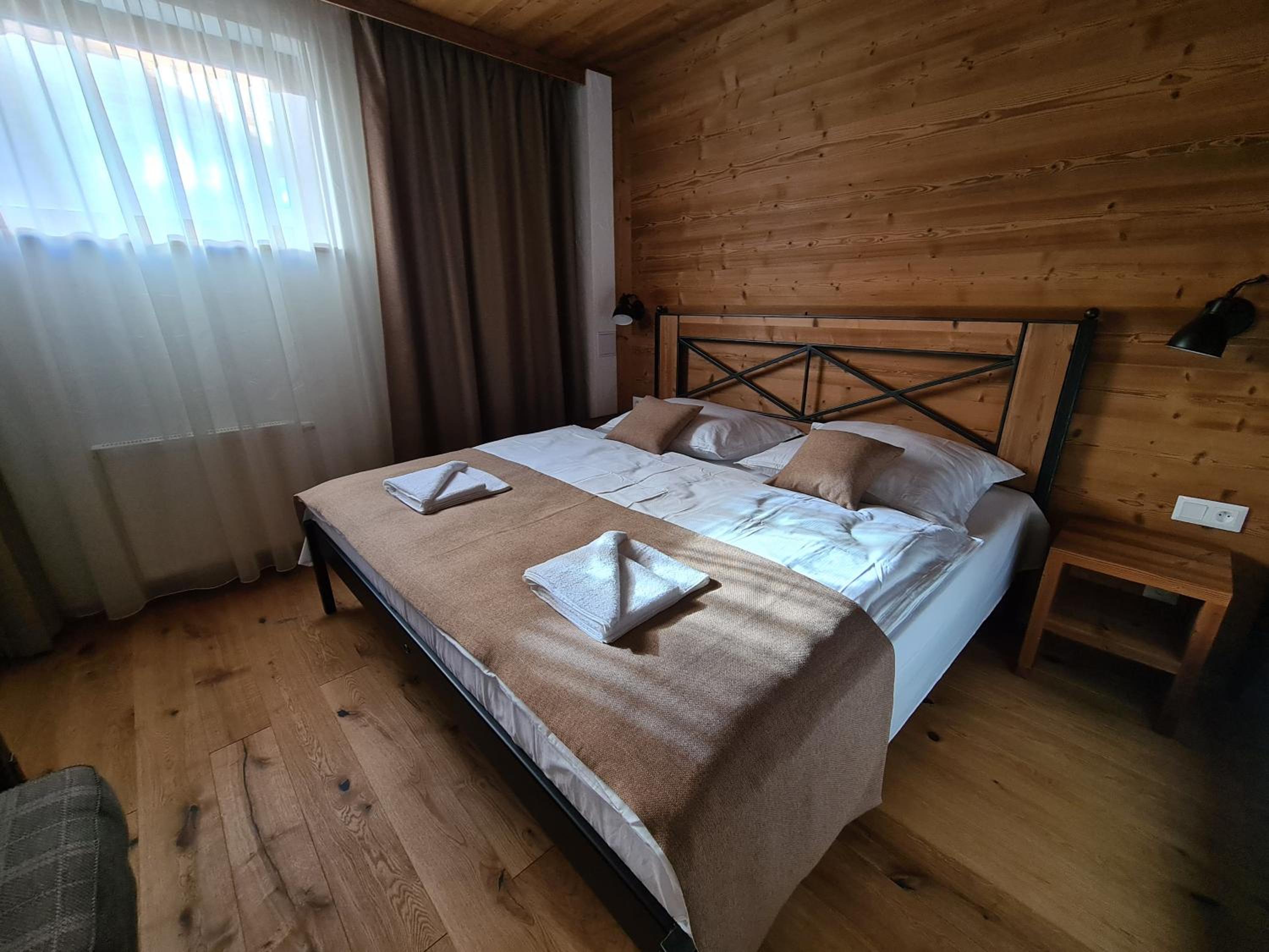 One-Bedroom Apartment - Photo 9