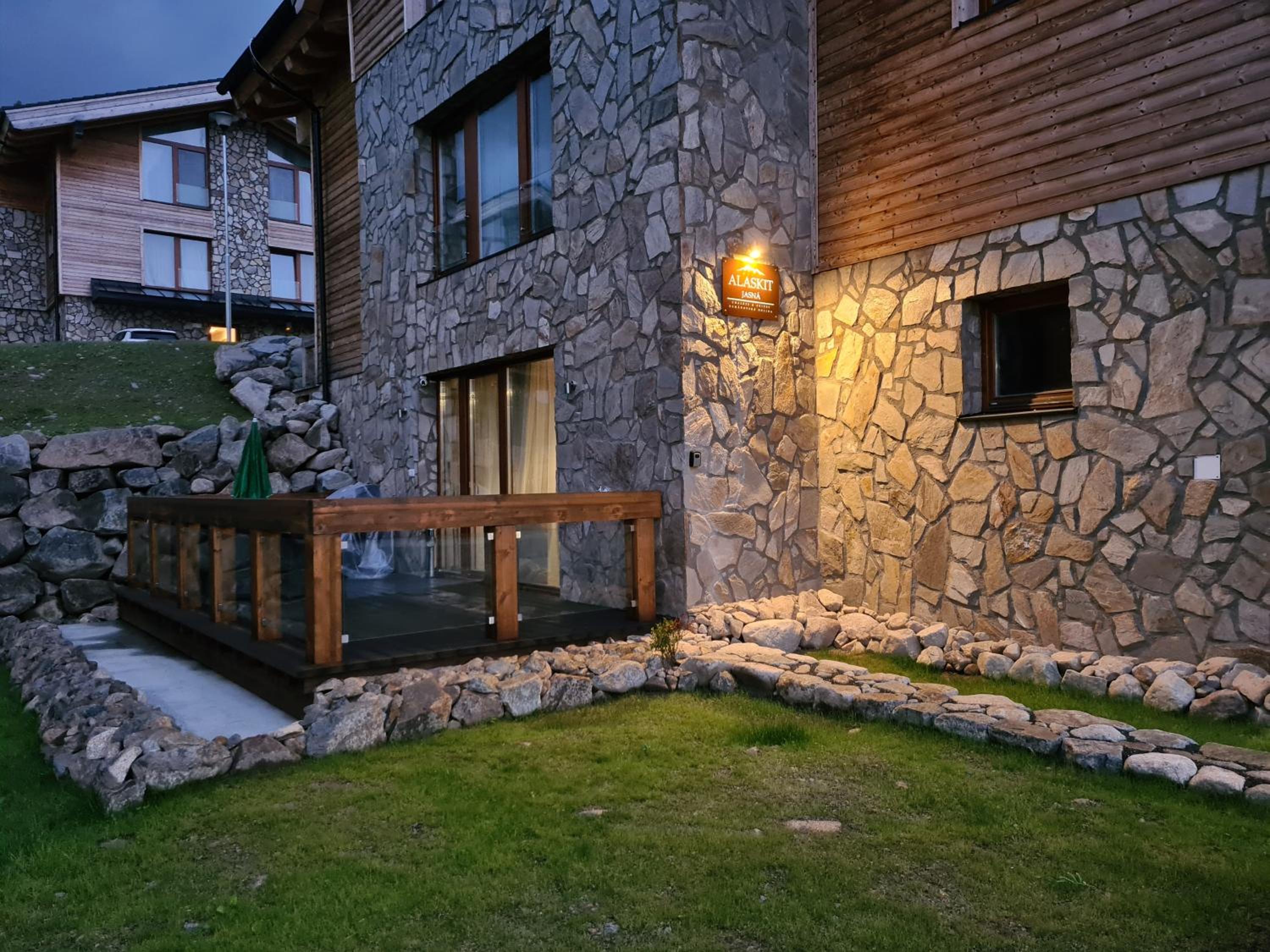 One-Bedroom Apartment - Photo 10