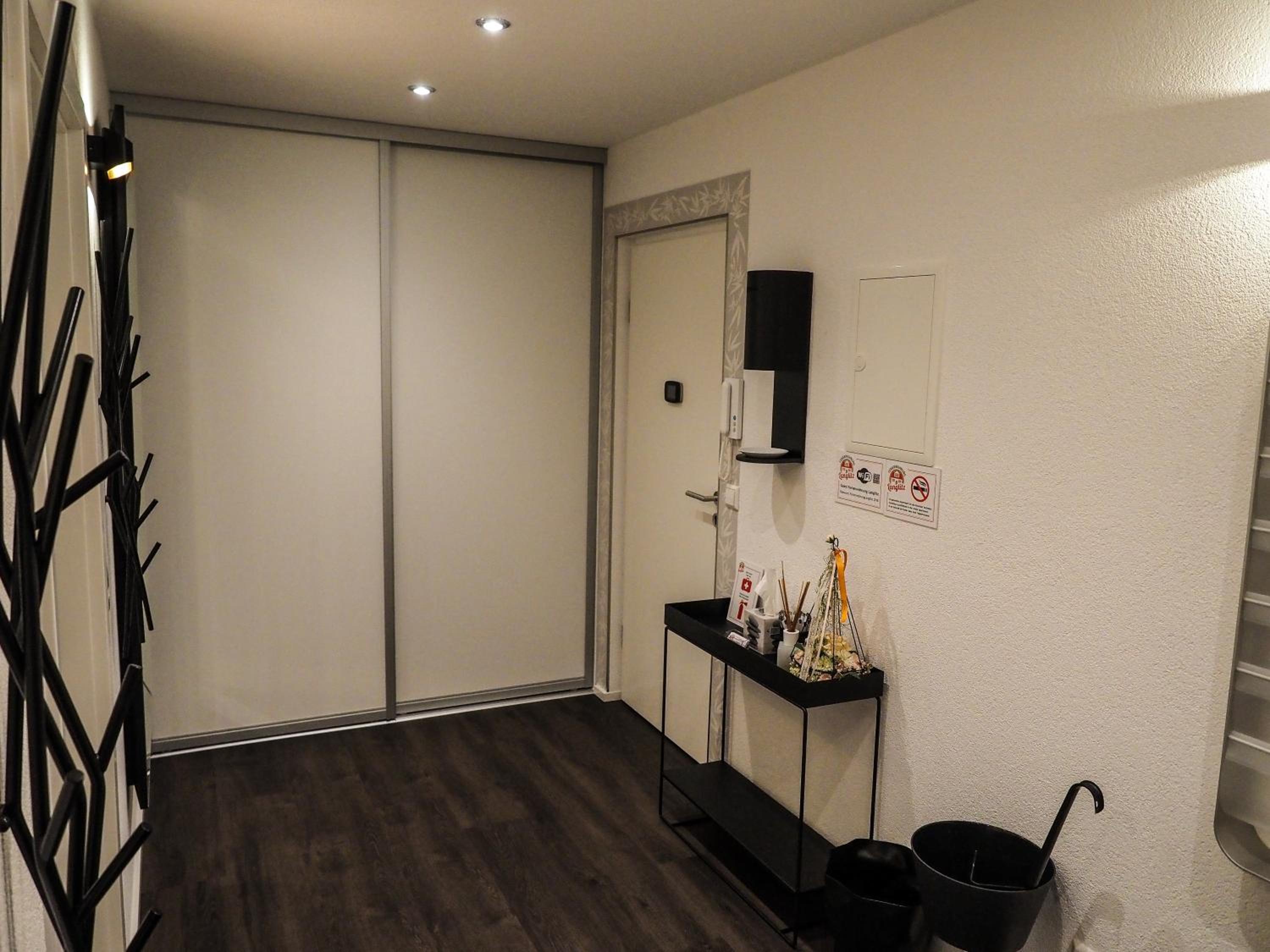 One-Bedroom Apartment - Photo 27