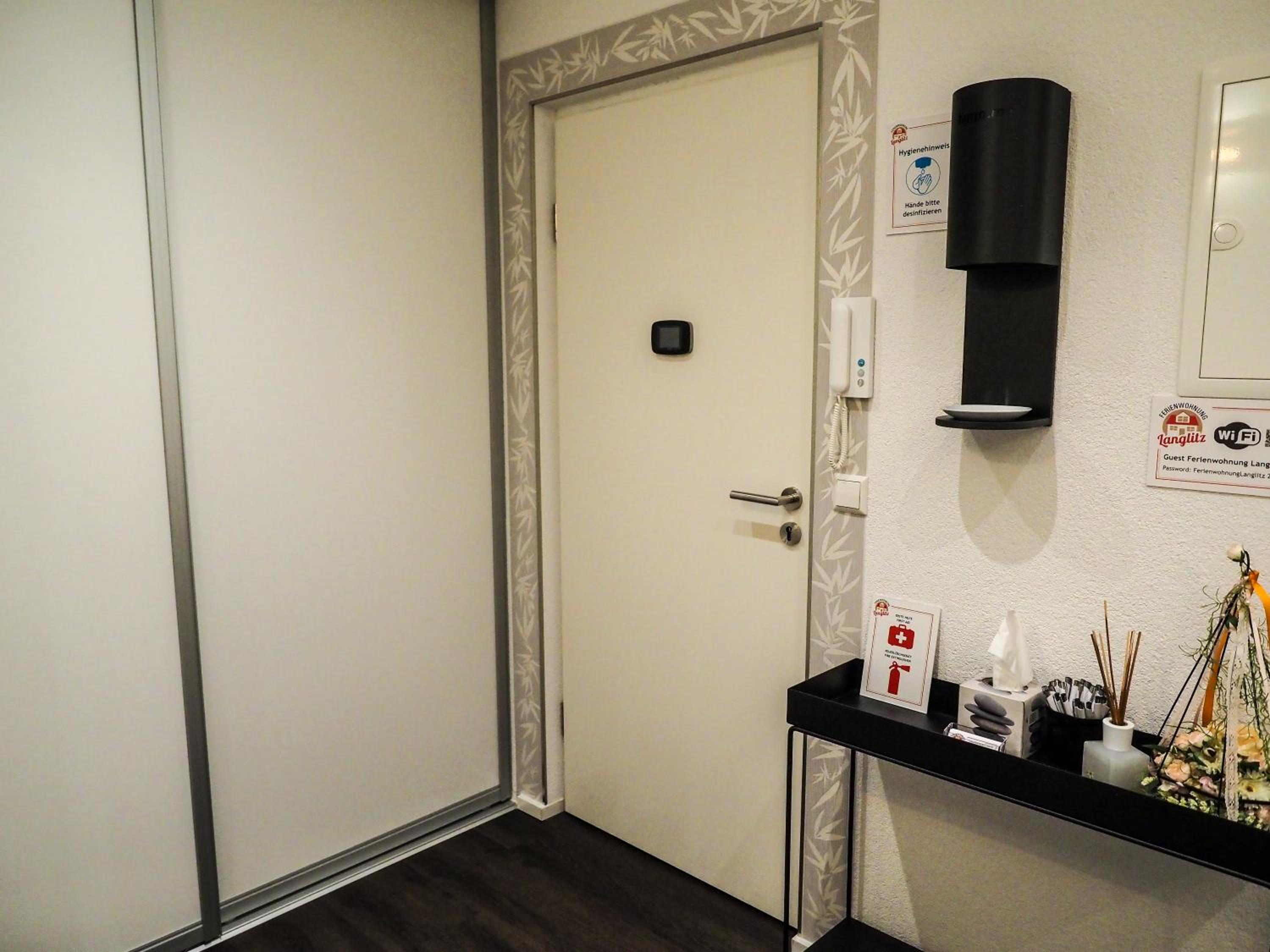 One-Bedroom Apartment - Photo 26