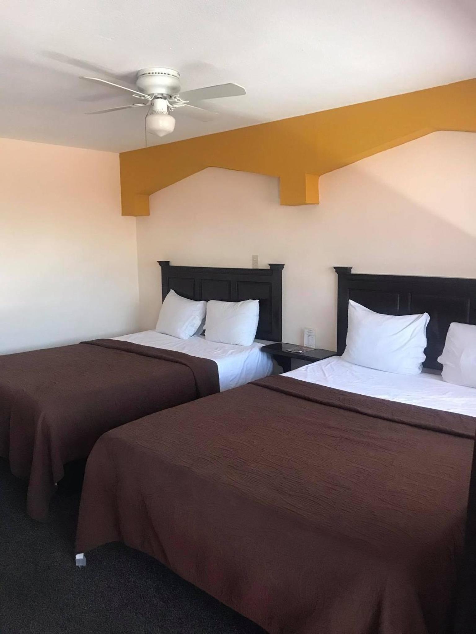 Quarto Standard com Duas Camas Queen