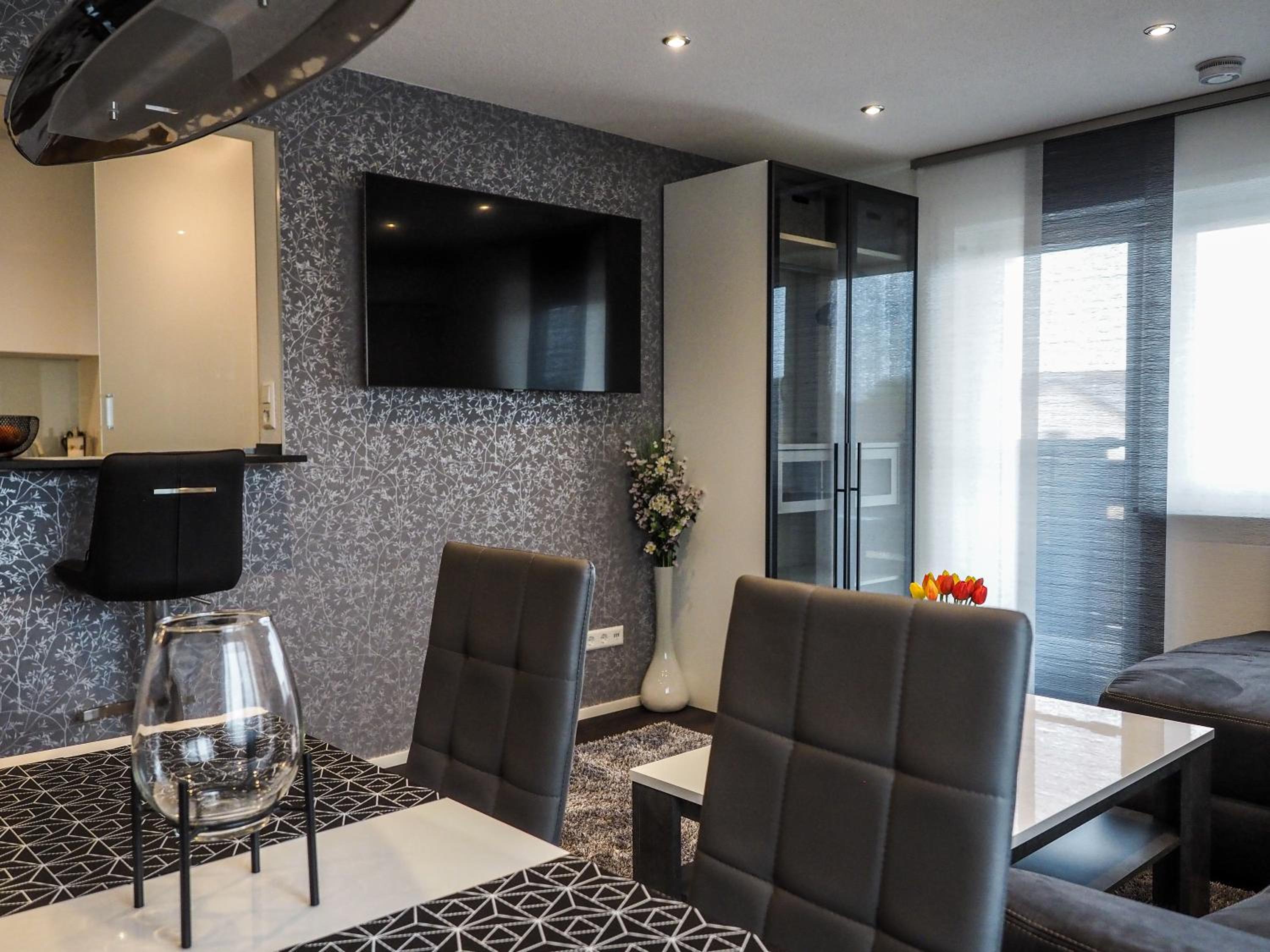 One-Bedroom Apartment - Photo 11