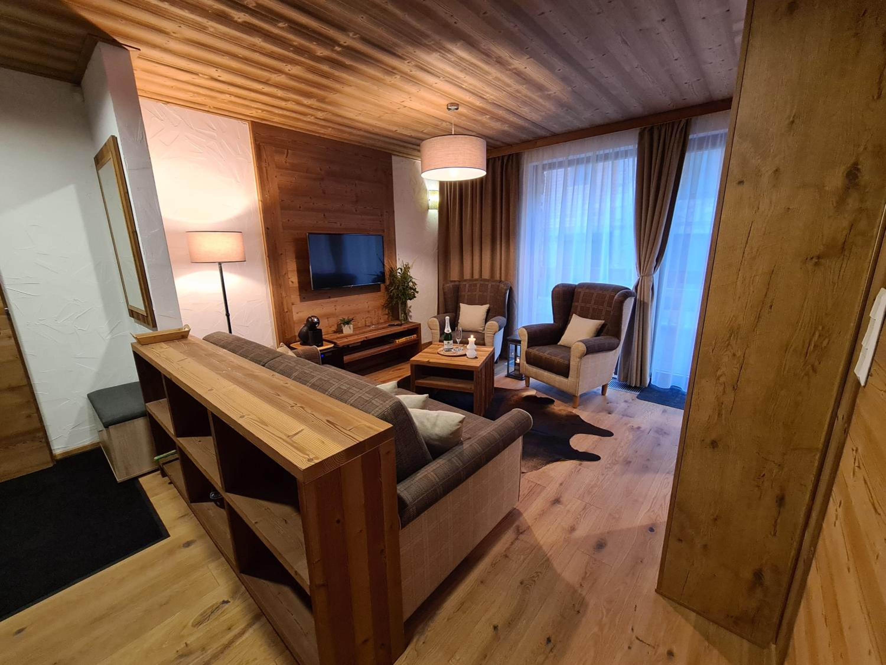 One-Bedroom Apartment - Photo 15
