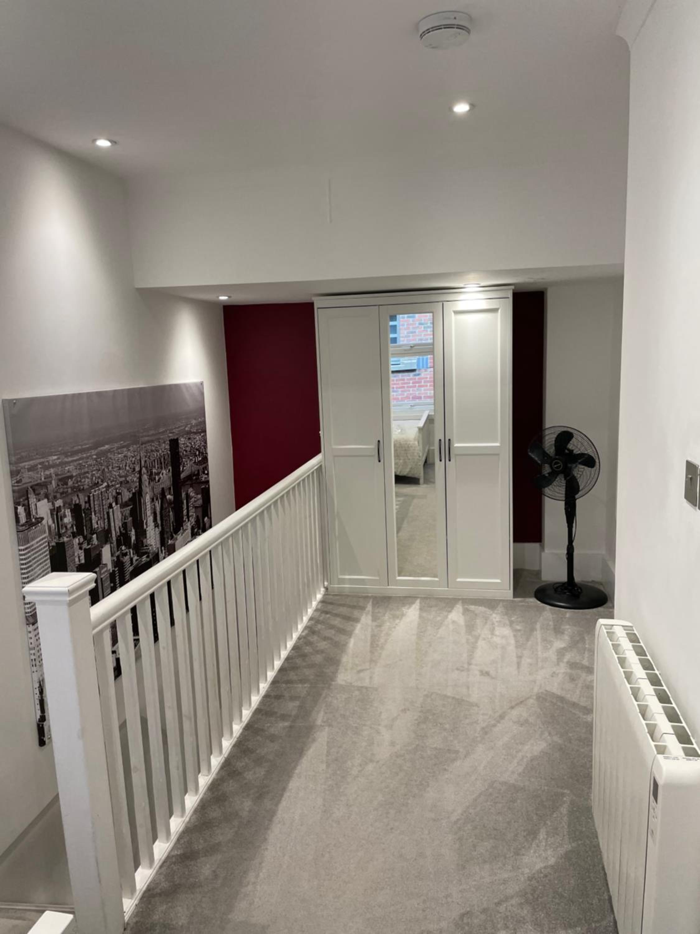 One-Bedroom Apartment - Photo 2