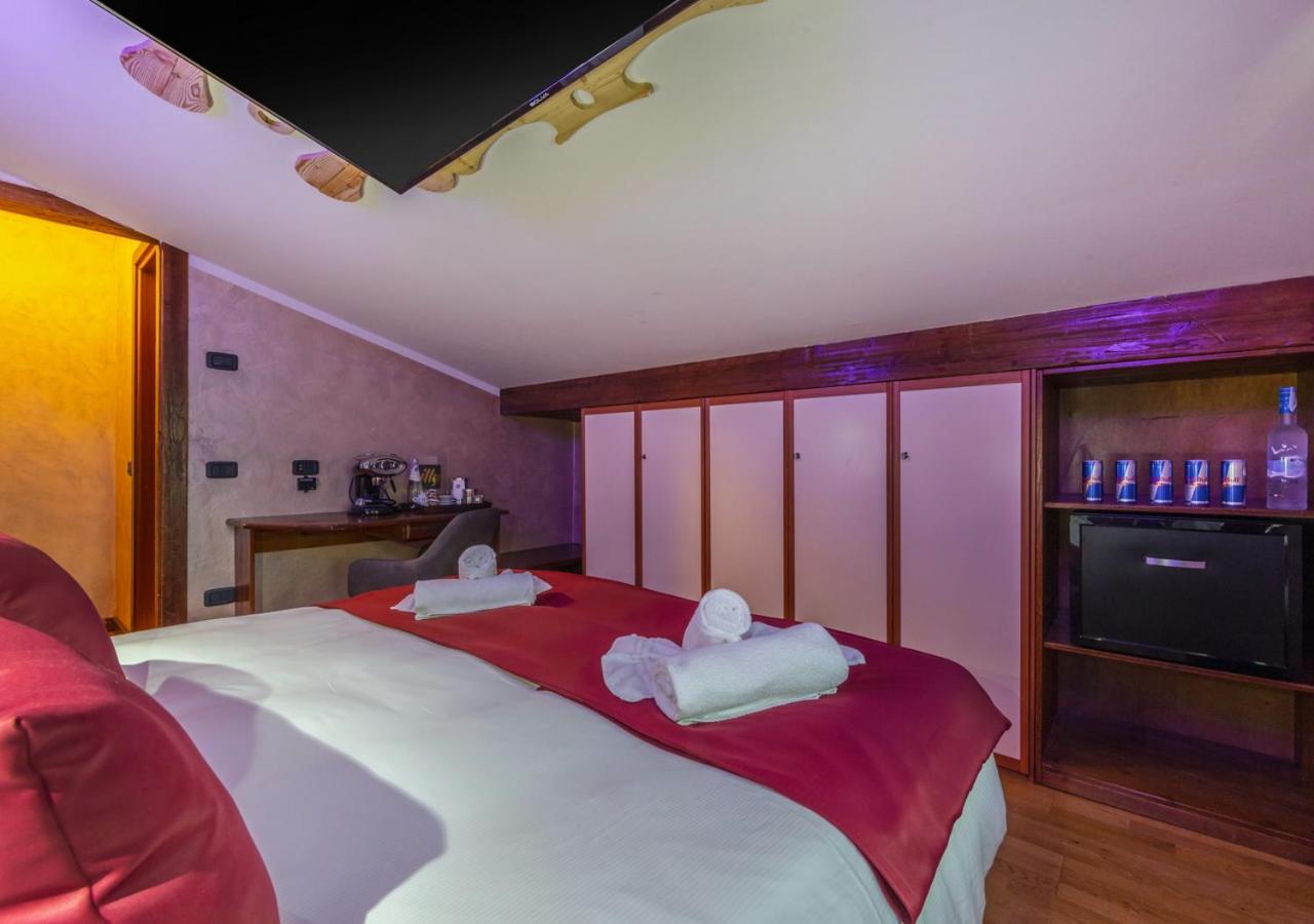 Small Double Room - Photo 2