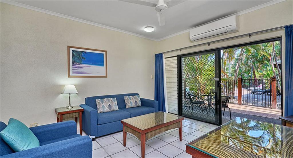 One-Bedroom Apartment - Photo 11