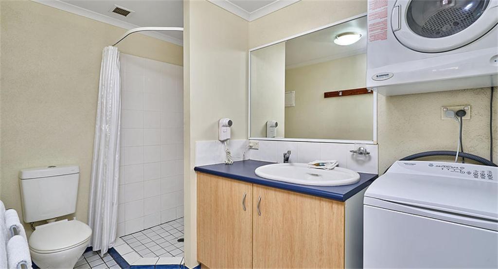 One-Bedroom Apartment - Photo 8