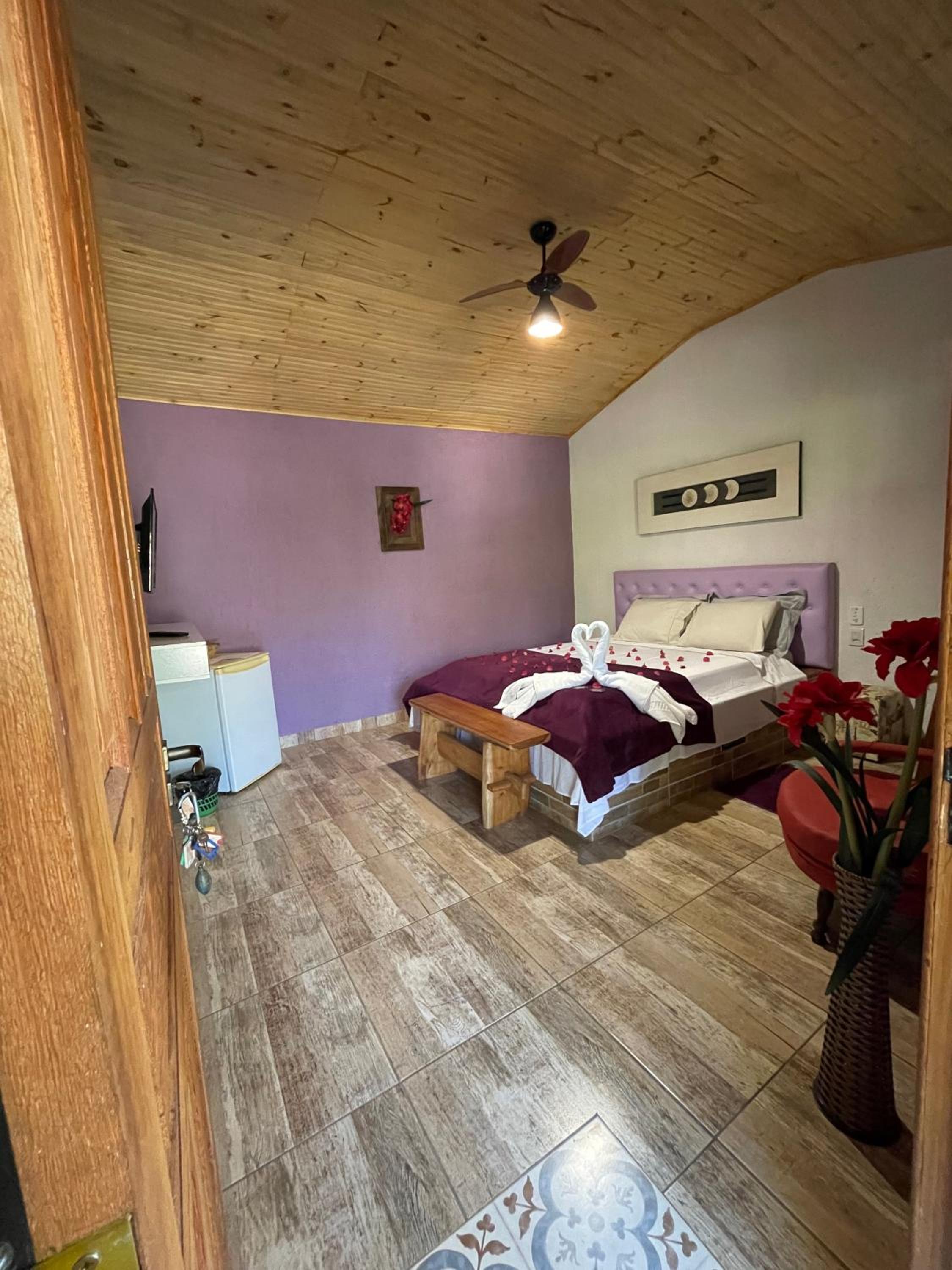 Deluxe Queen Suite photo 1