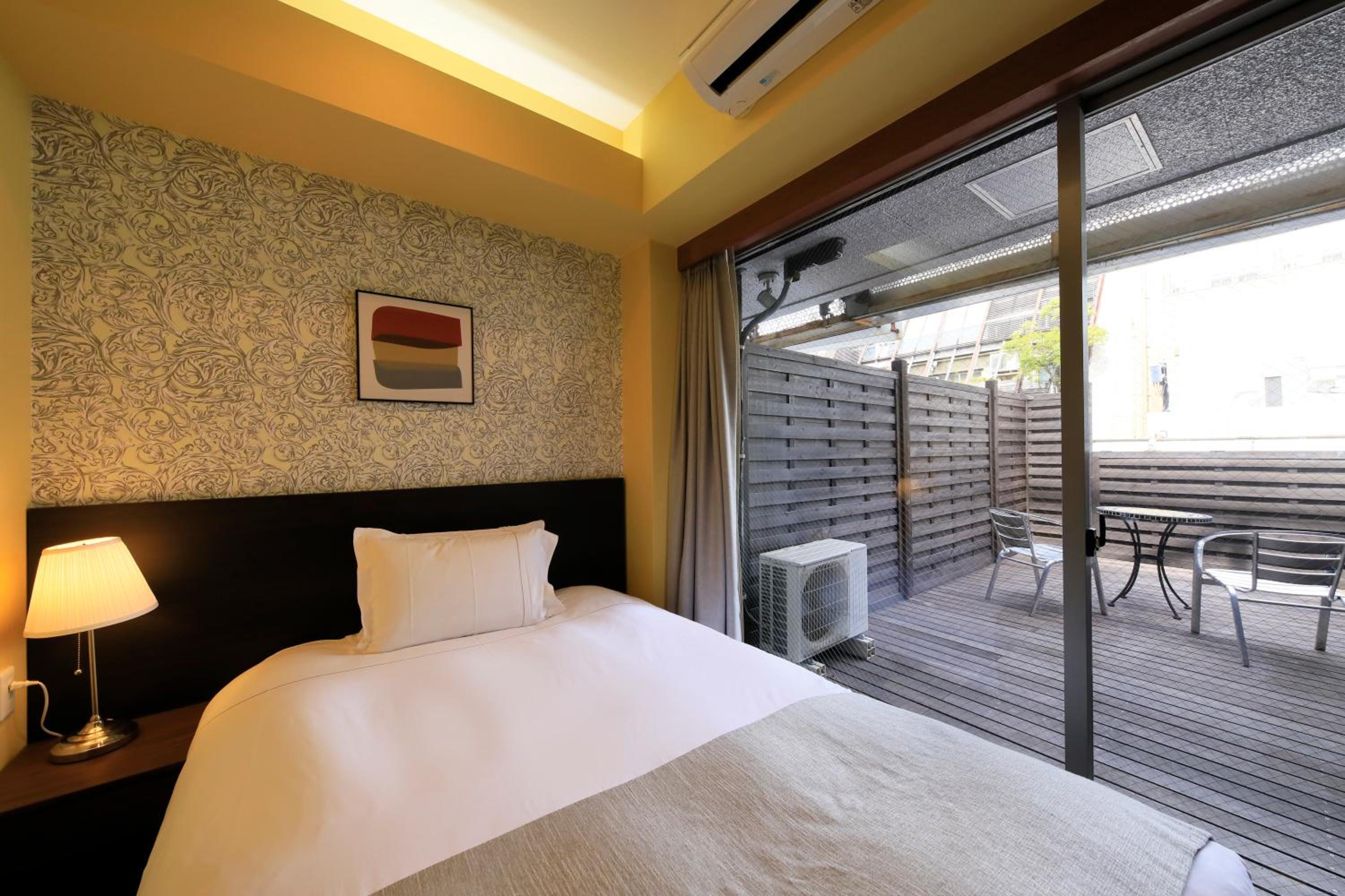 Standard Double Room with Balcony - Non-Smoking photo 3