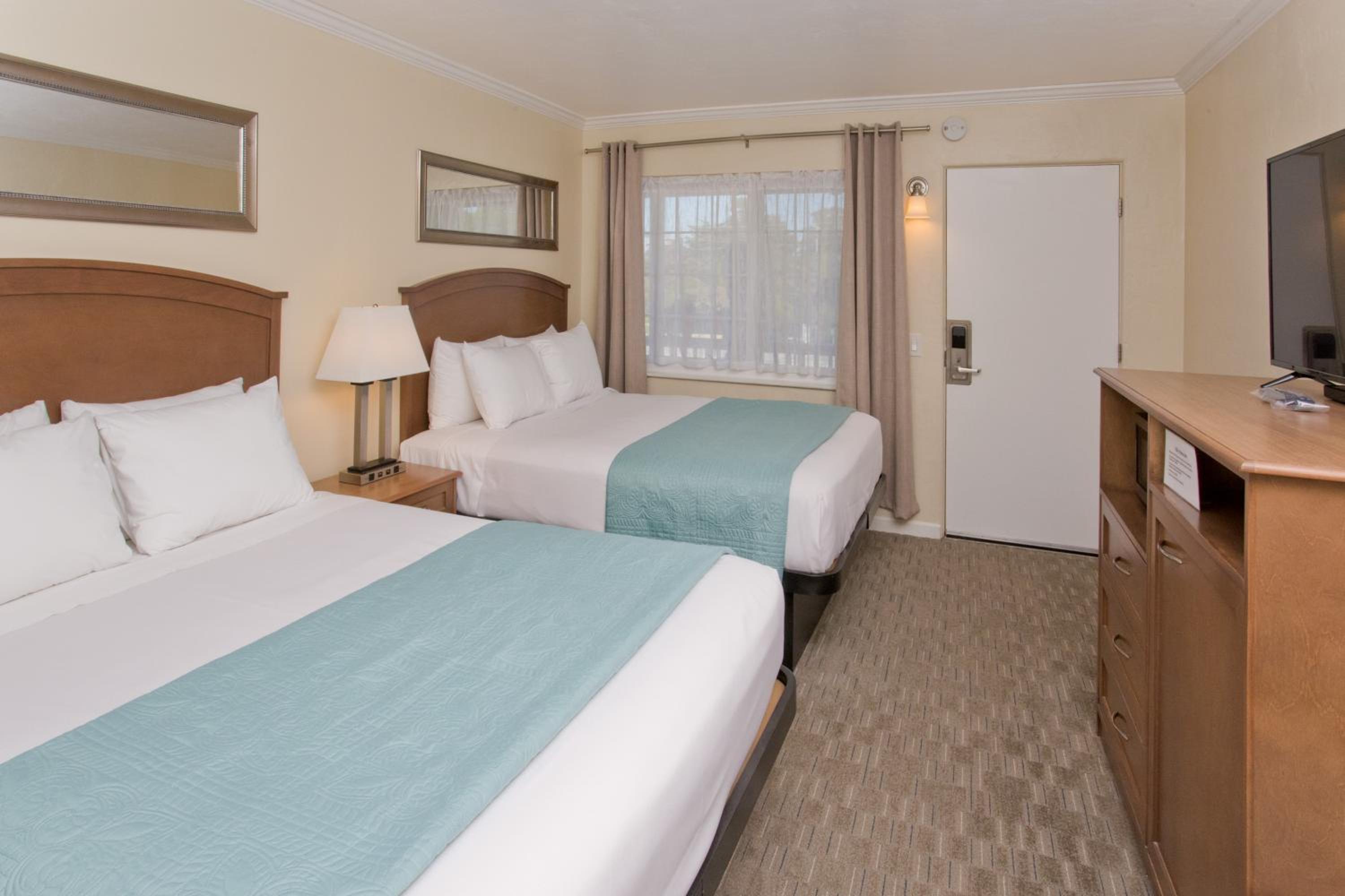 Two Queen Beds photo 1