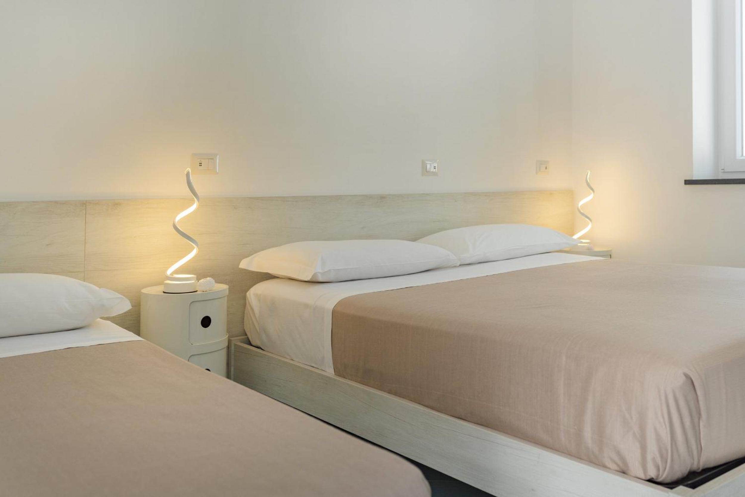 Triple Room - Photo 19