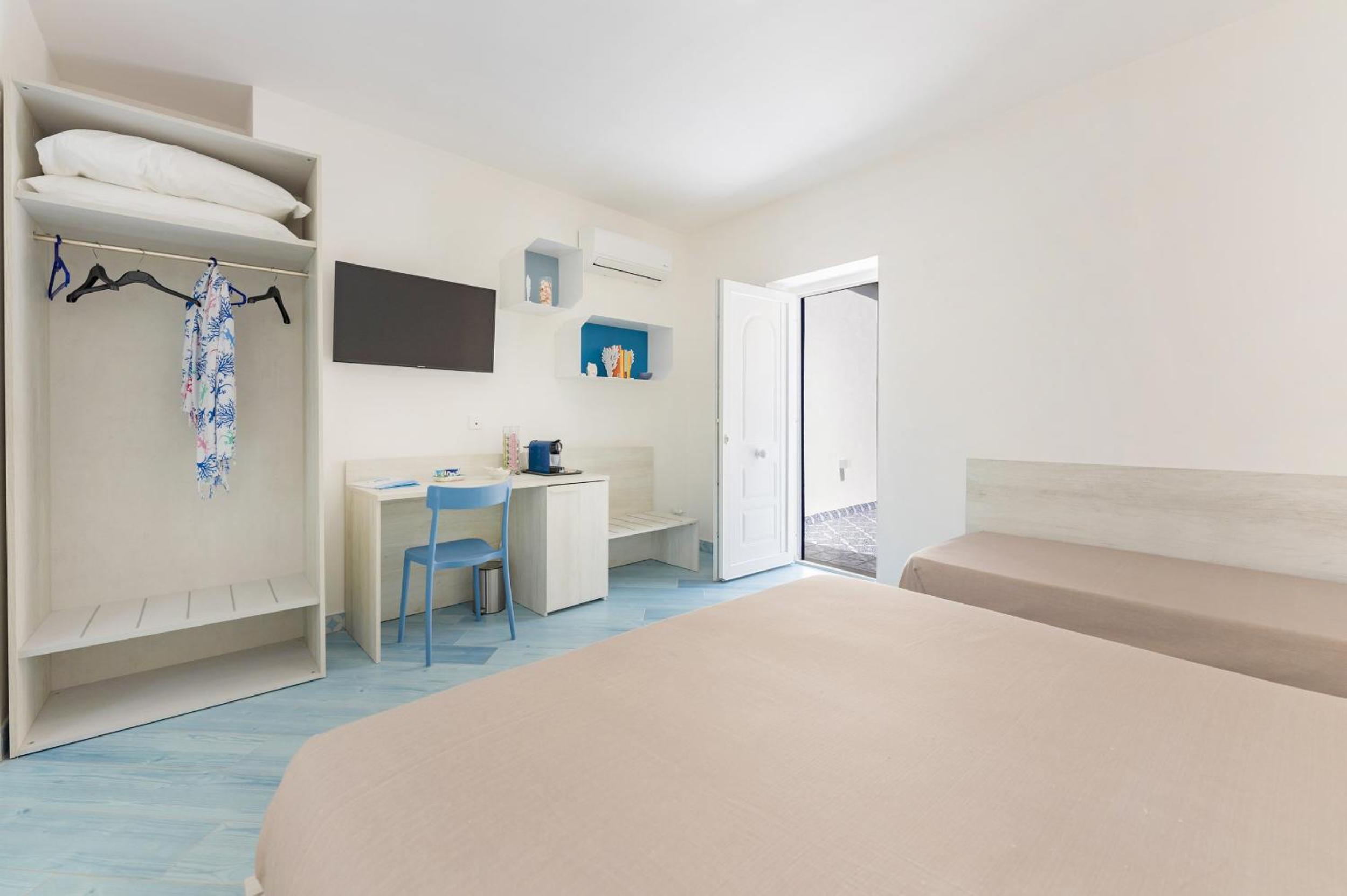Triple Room - Photo 14