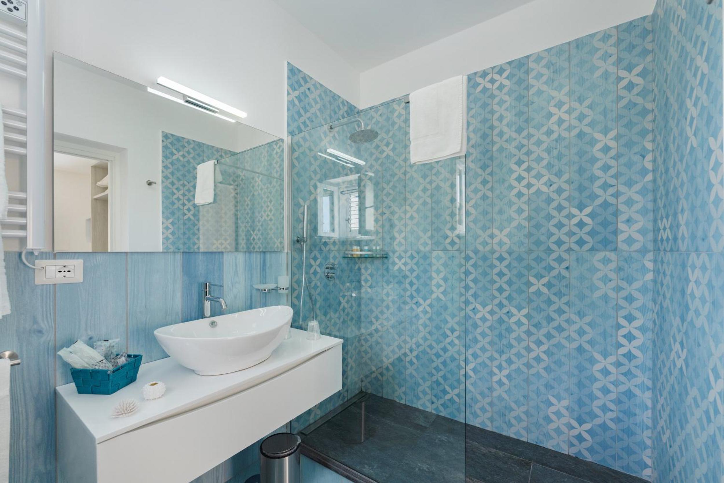 Triple Room - Photo 12