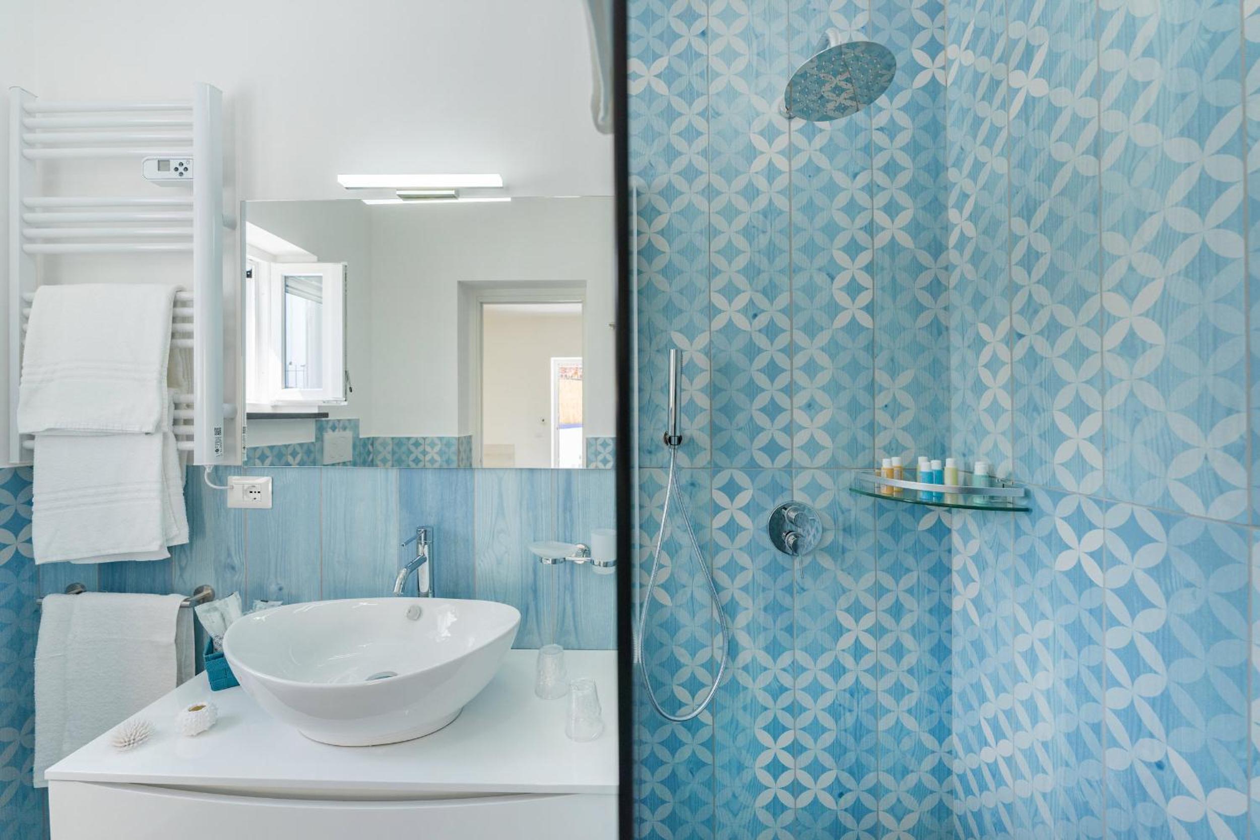 Triple Room - Photo 13