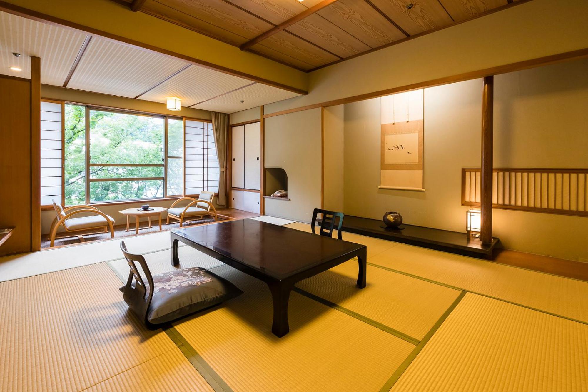 Japanese-Style Standard Room with River View - Photo 1