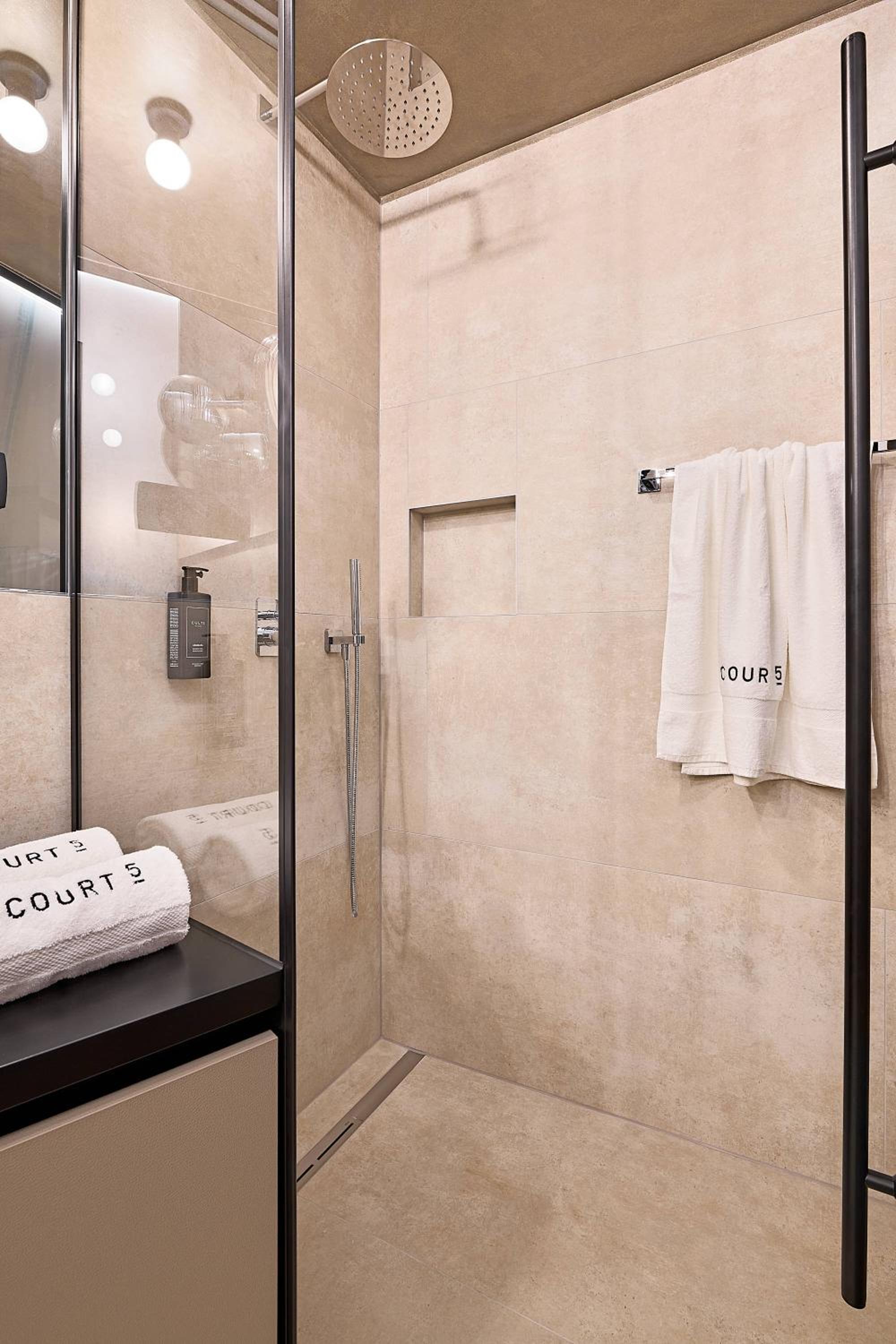 Duplex Apartment - Photo 3