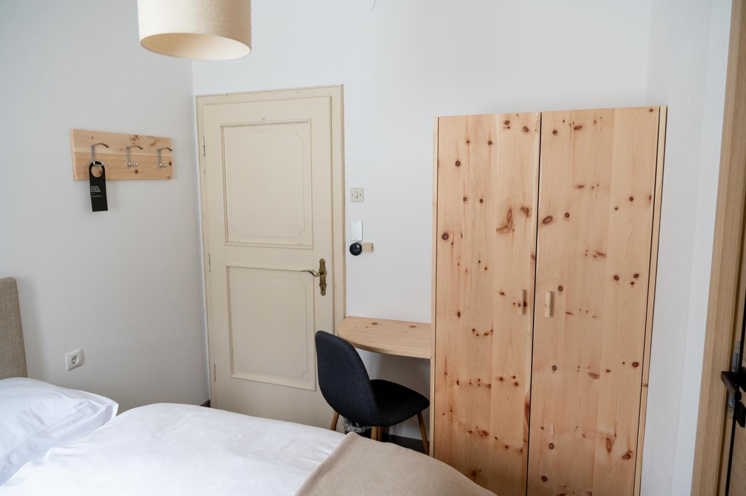 Standard Single Room with Shower photo 3