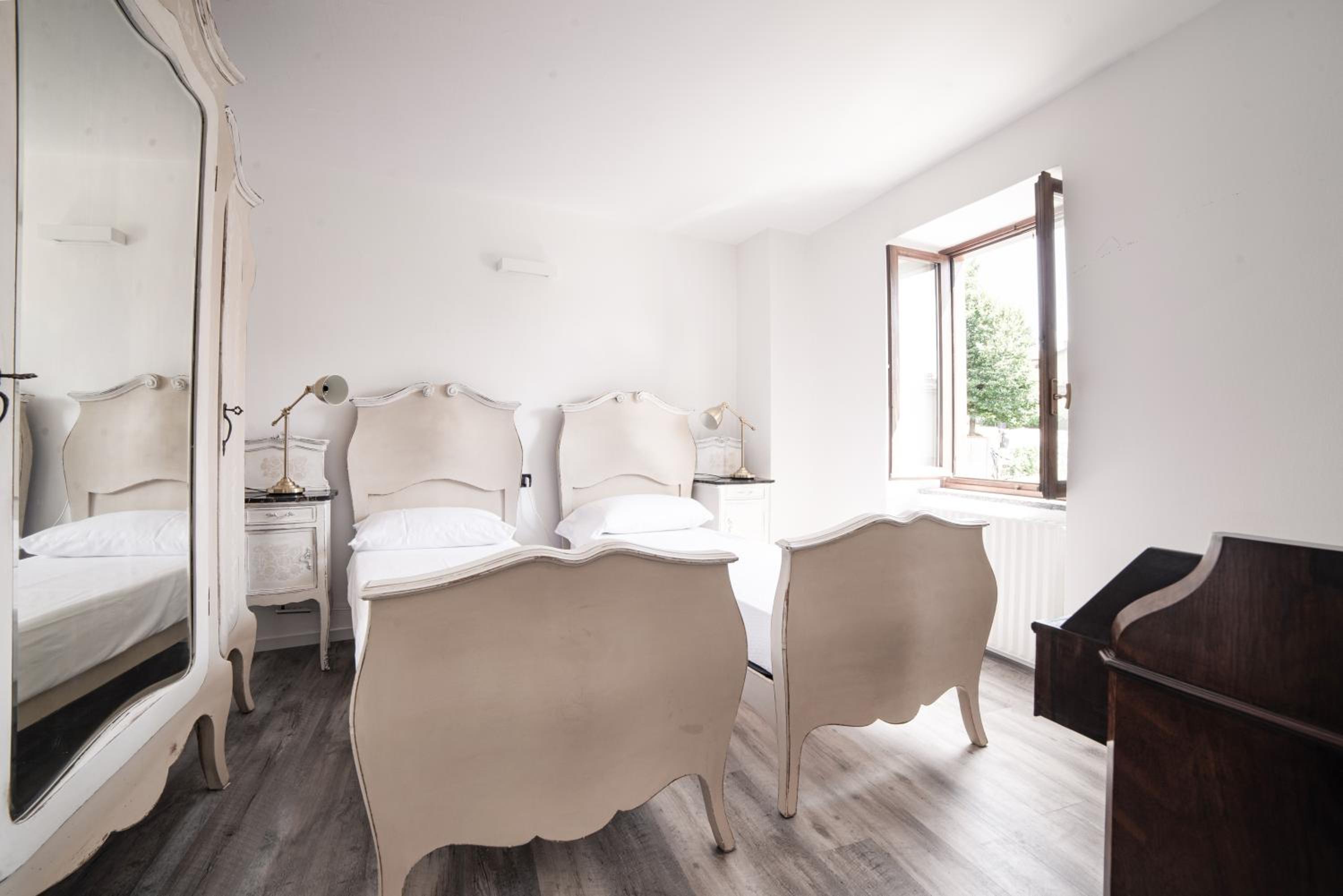Twin Room with Private Bathroom