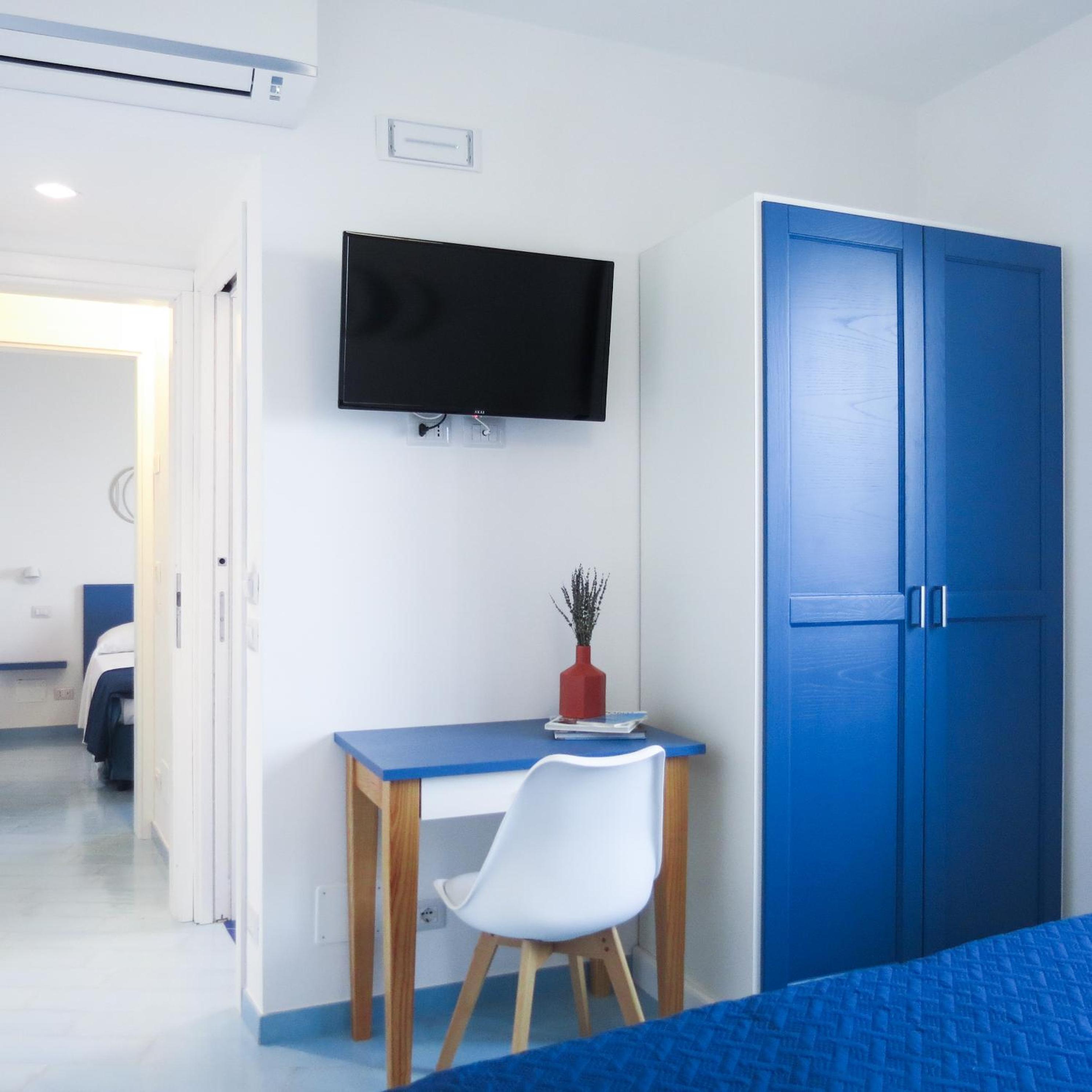 Double Room with Private Bathroom photo 2
