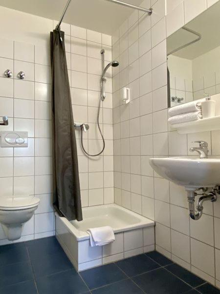Double Room with Private Bathroom photo 2