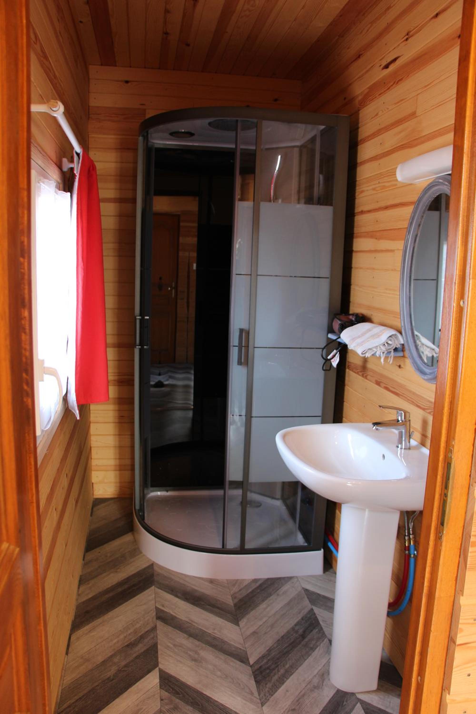 Two-Bedroom Chalet - Photo 6
