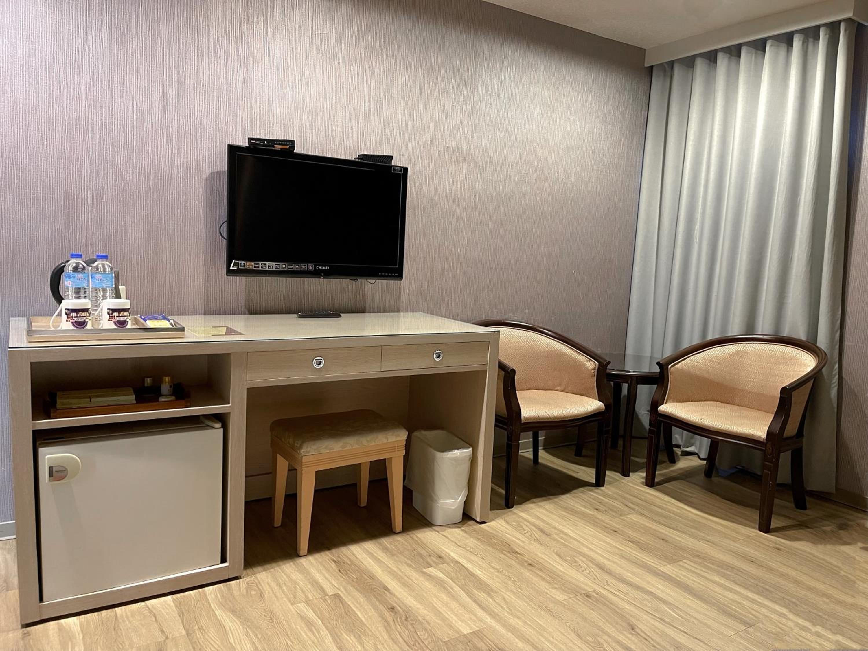 Standard Twin Room photo 2
